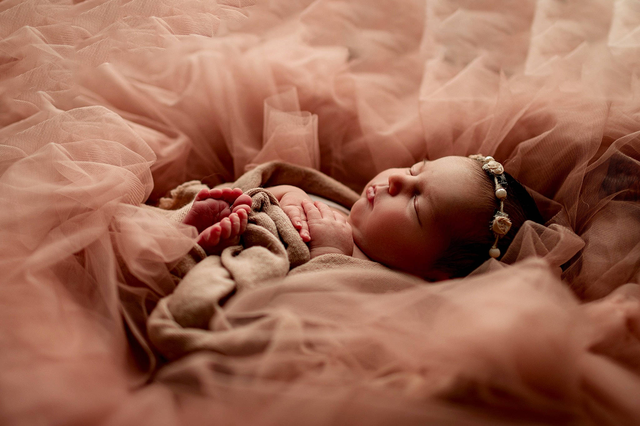 Alora is registered to the contest to win money with this photo: baby, bed, bedding, bedtime, child, close_up, comfort, facial_expression, flash_photography, gesture, happy, head, linens, mammal, monochrome_photography, people_in_nature, person, skin, toddler, vertebrate
