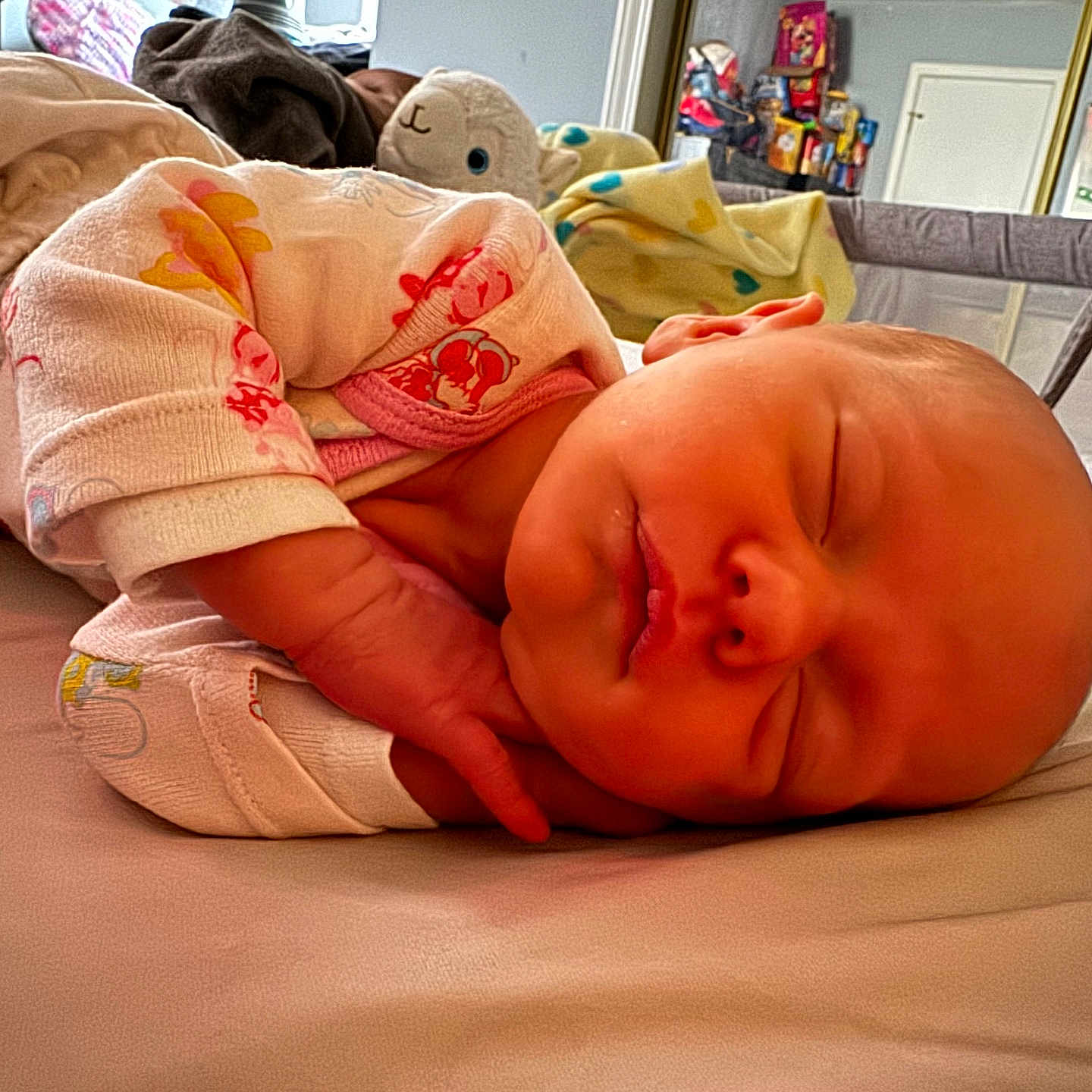 Isla is registered to the contest to win money with this photo: architecture, baby, bed, bedroom, blanket, building, cushion, face, furniture, head, homedecor, hospital, indoors, newborn, person, photography, portrait, quilt, room, sleeping