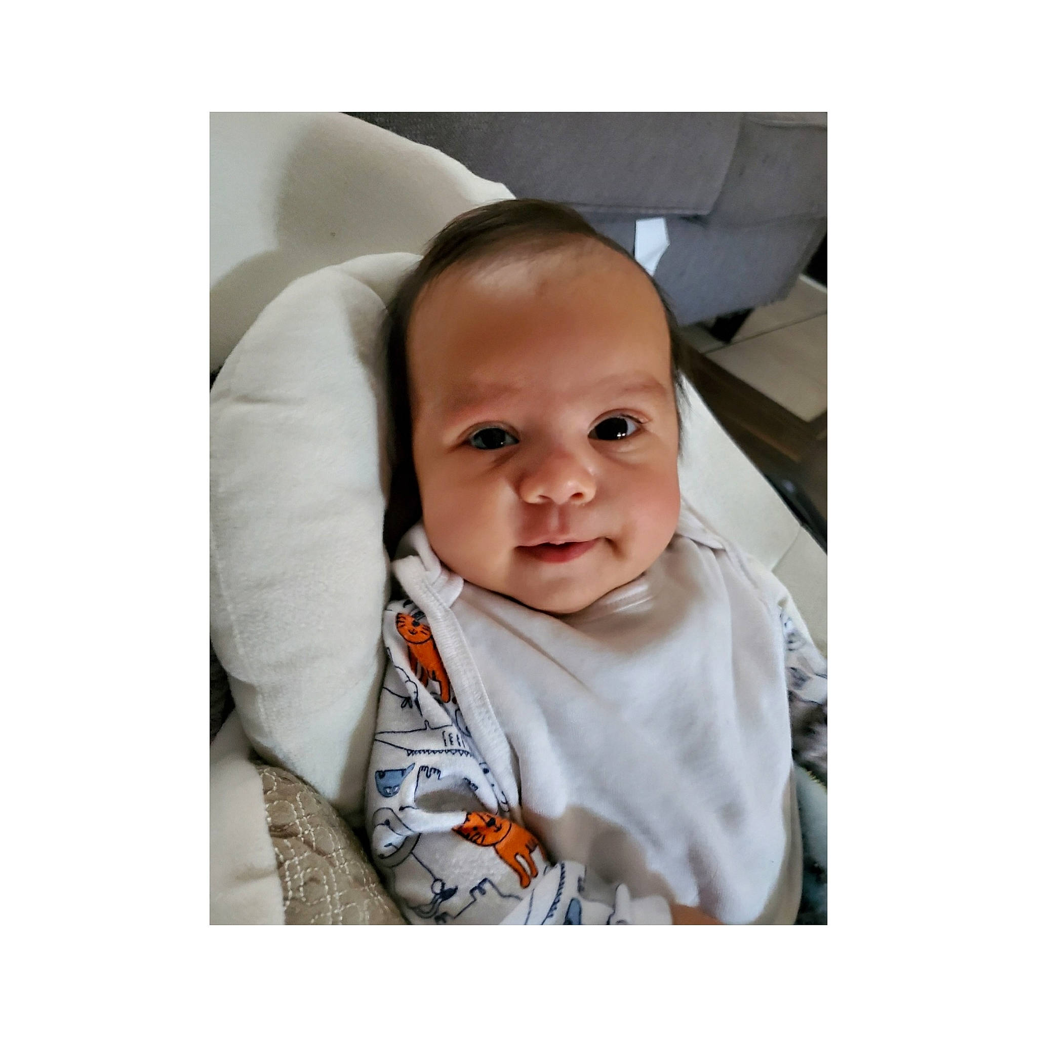 Eliseo is registered to the contest to win money with this photo: baby, baby_products, cheek, child, ear, eye, face, head, nose, person, product, smile, toddler