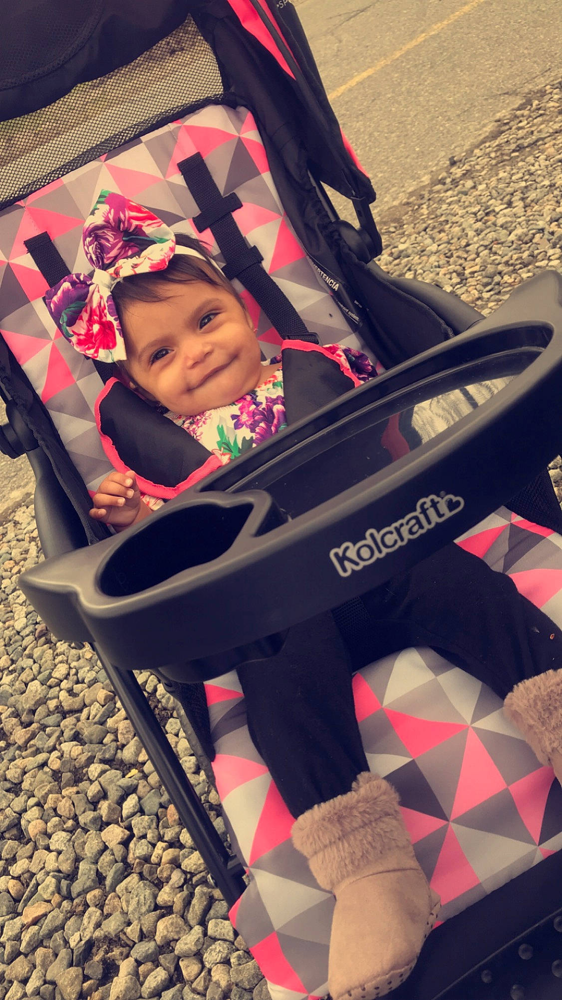 Amaris is registered to the contest to win money with this photo: baby, baby_carriage, baby_products, baby_safety, child, design, electronic_musical_instrument, event, fun, headwear, joy, keyboard, keyboard_player, magenta, musical_instrument, musical_keyboard, person, pianist, piano, pink