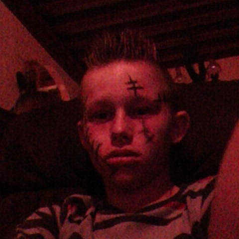 Leona a rejoint le concours — aidez-le/la à gagner de superbes lots !