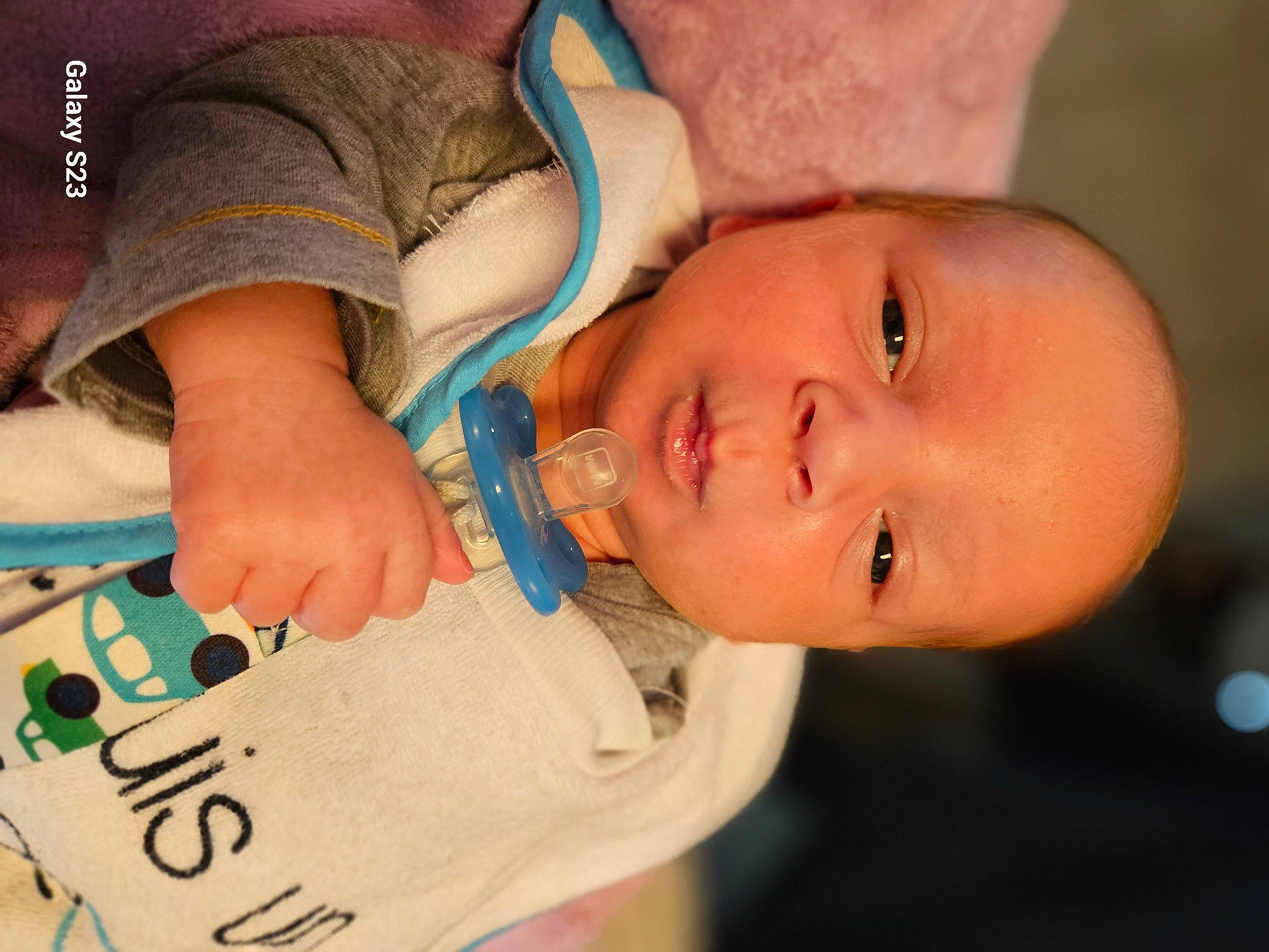 Khalis participe au concours pour gagner de l'argent avec cette photo : abdomen, arm, baby, baby_products, baby_toddler_clothing, cheek, chest, child, comfort, elbow, eyelash, finger, happy, mouth, nail, nose, person, room, skin, sleeve