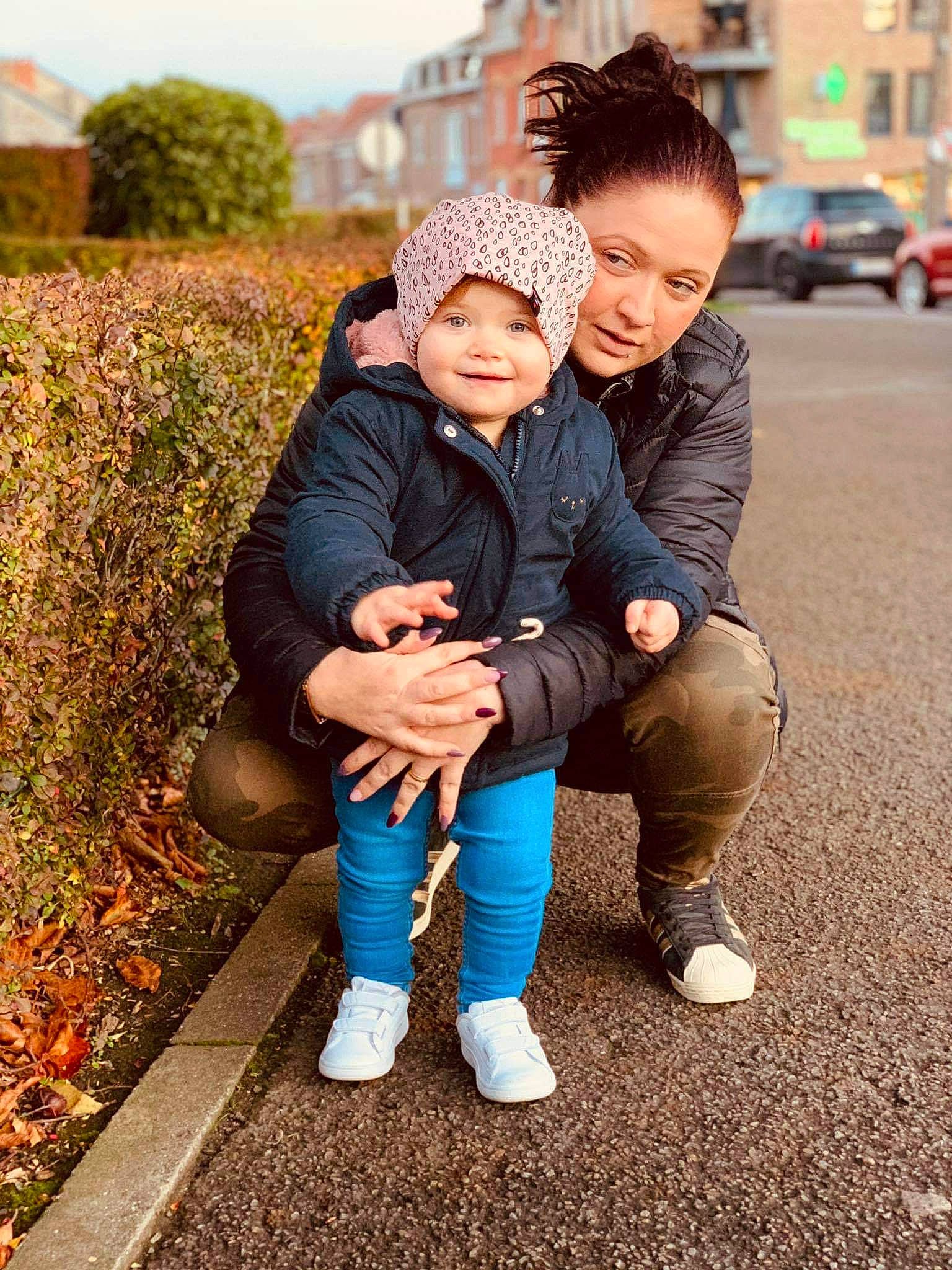 Kléa a rejoint le concours — aidez-le/la à gagner de superbes lots ! child, family, happy, headwear, interaction, jacket, joy, outerwear, people, person, photograph, photography, plant, play, sitting, smile, snapshot, toddler