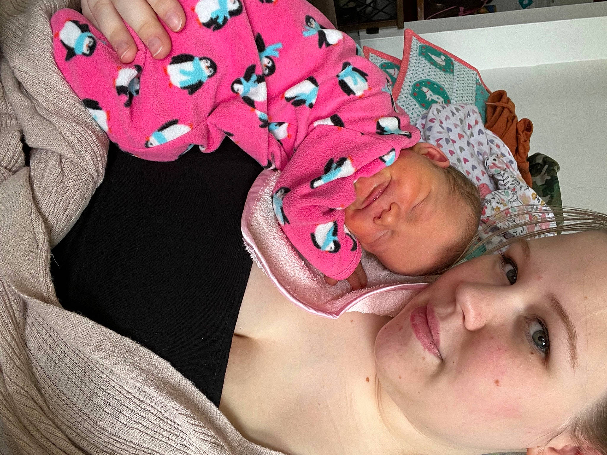 Elizabeth is registered to the contest to win money with this photo: cheek, chest, comfort, eyebrow, eyelash, eyewear, finger, fun, gesture, happy, hat, headgear, joy, mouth, nail, neck, person, pink, skin, smile