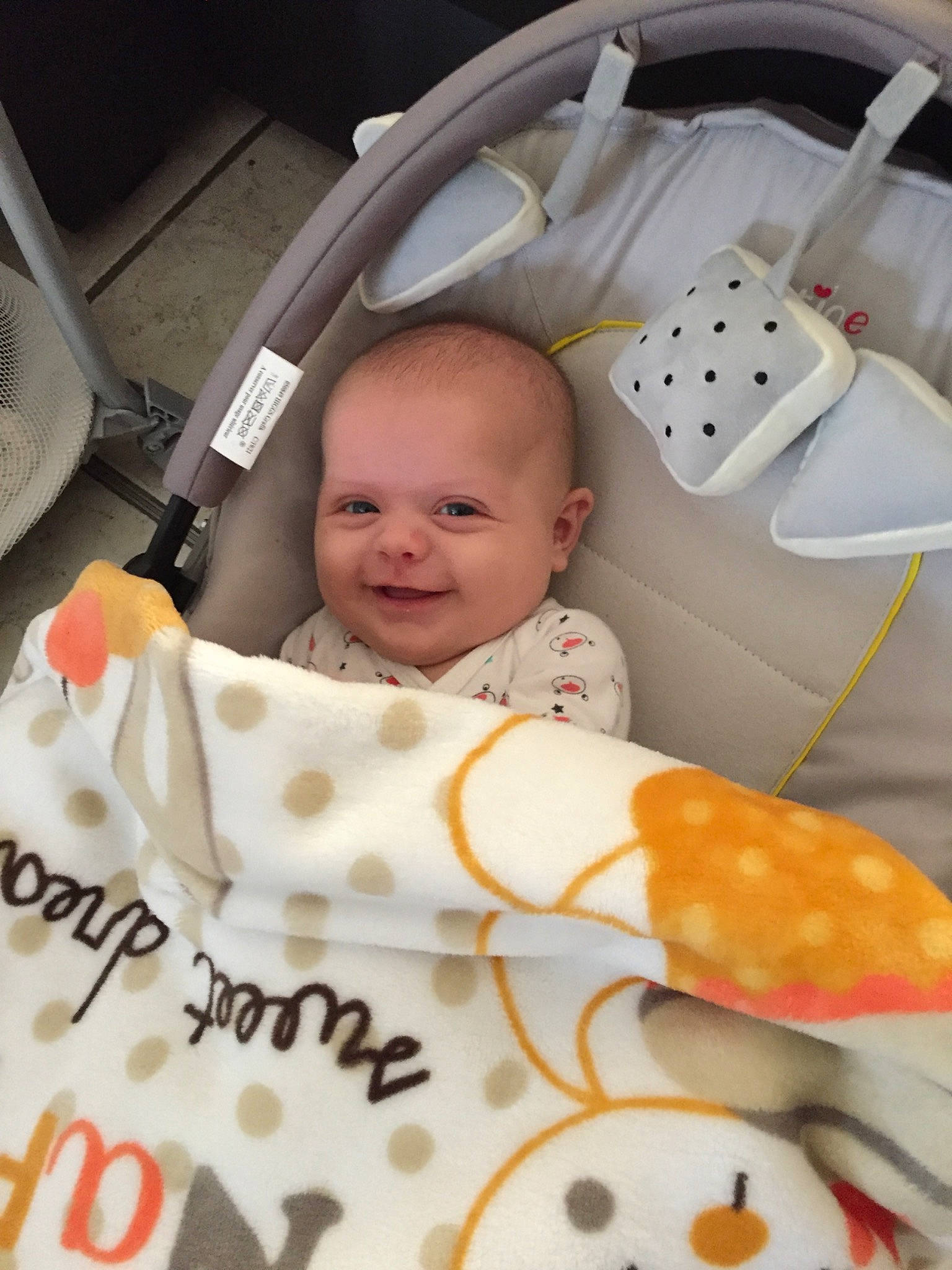 Aurore participe au concours pour gagner de l'argent avec cette photo : baby, baby_products, baby_safety, bedtime, birth, child, infant_bed, joy, person, product, toddler