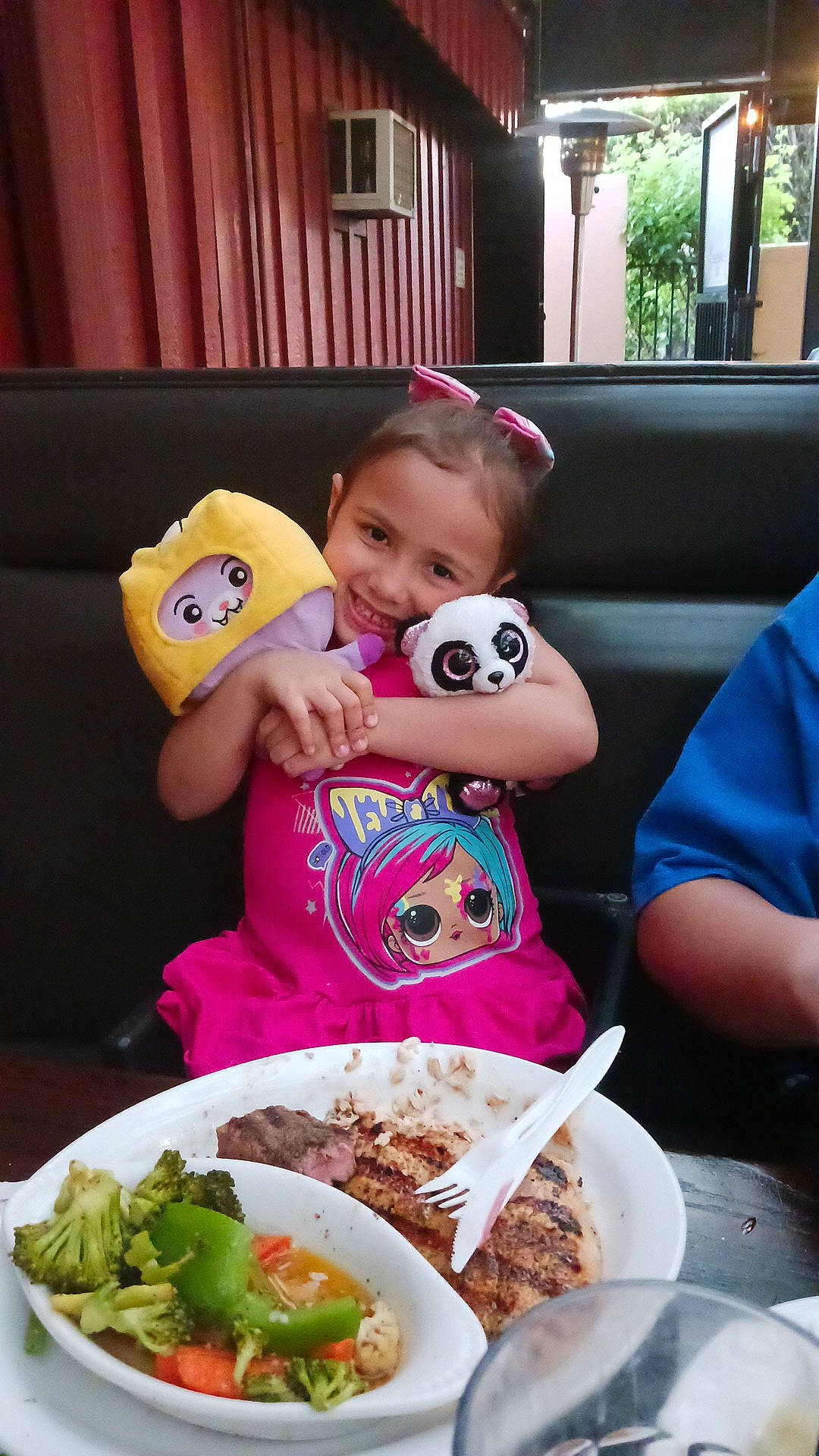 Savannah is registered to the contest to win money with this photo: baby, chair, comfort_food, cuisine, dish, food, food_craving, fork, happy, ingredient, joy, junk_food, leaf_vegetable, person, plate, recipe, salad, sharing, table, tableware