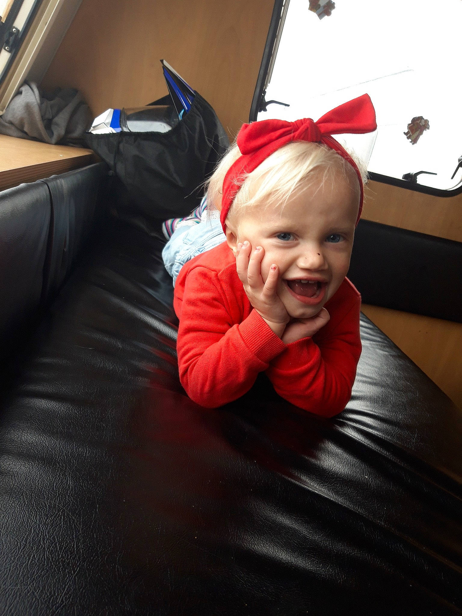 Djayzie participe au concours pour gagner de l'argent avec cette photo : child, person, red, toddler