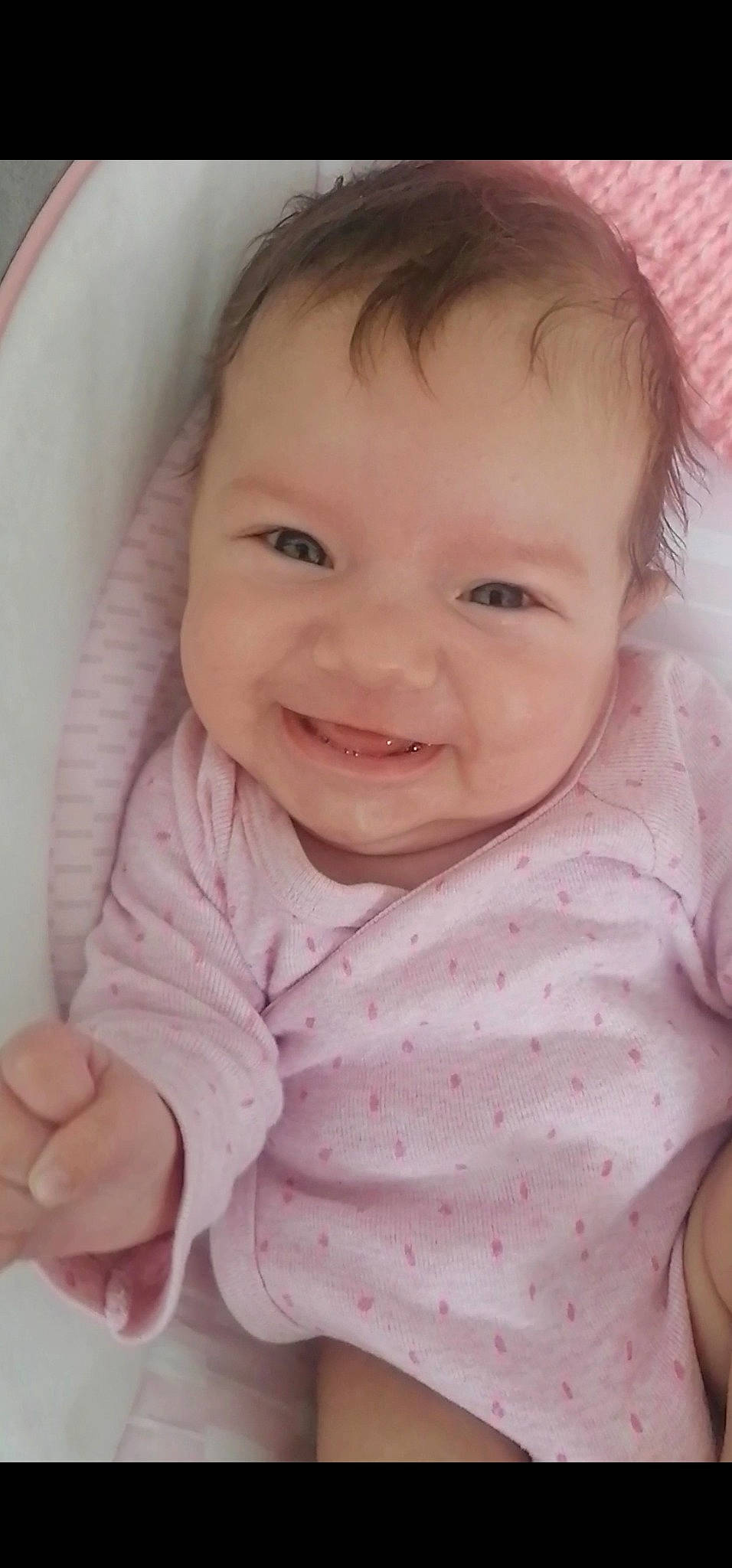 Alya a rejoint le concours — aidez-le/la à gagner de superbes lots ! baby, beauty, cheek, child, chin, close_up, eye, eyebrow, face, facial_expression, forehead, head, iris, joy, lip, mouth, nose, person, pink, skin