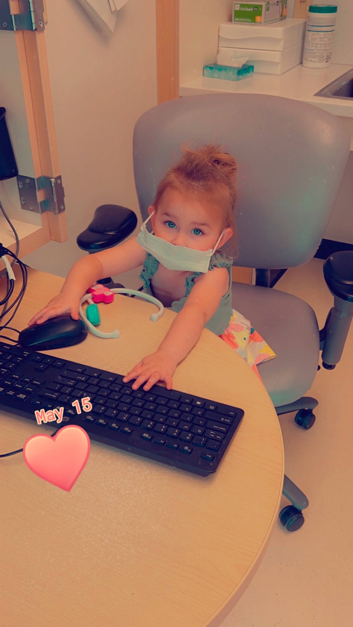 Harper Lynn is registered to the contest to win money with this photo: computer, computer_desk, computer_hardware, computer_keyboard, desk, desktop_computer, gadget, input_device, lap, netbook, office_equipment, office_instrument, office_supplies, output_device, peripheral, person, personal_computer, space_bar, table, toddler