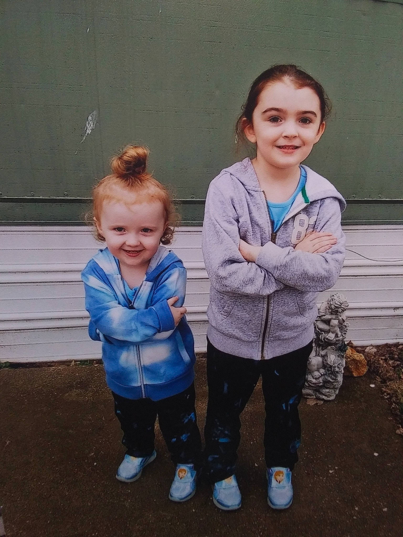 Kamryn is registered to the contest to win money with this photo: child, joy, people, person, sibling, smile, standing, toddler