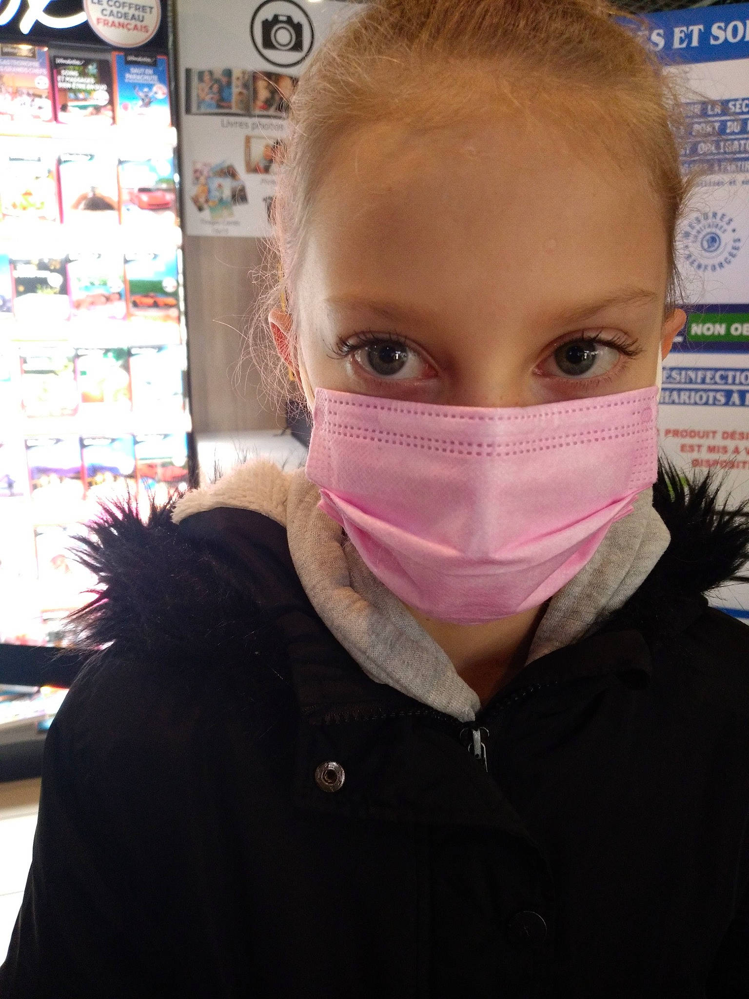 Oceane a rejoint le concours — aidez-le/la à gagner de superbes lots ! beauty, cheek, chin, cool, ear, eyebrow, eyelash, eyewear, hairstyle, headgear, jaw, mouth, neck, nose, organ, outerwear, person, personal_protective_equipment, skin, sleeve