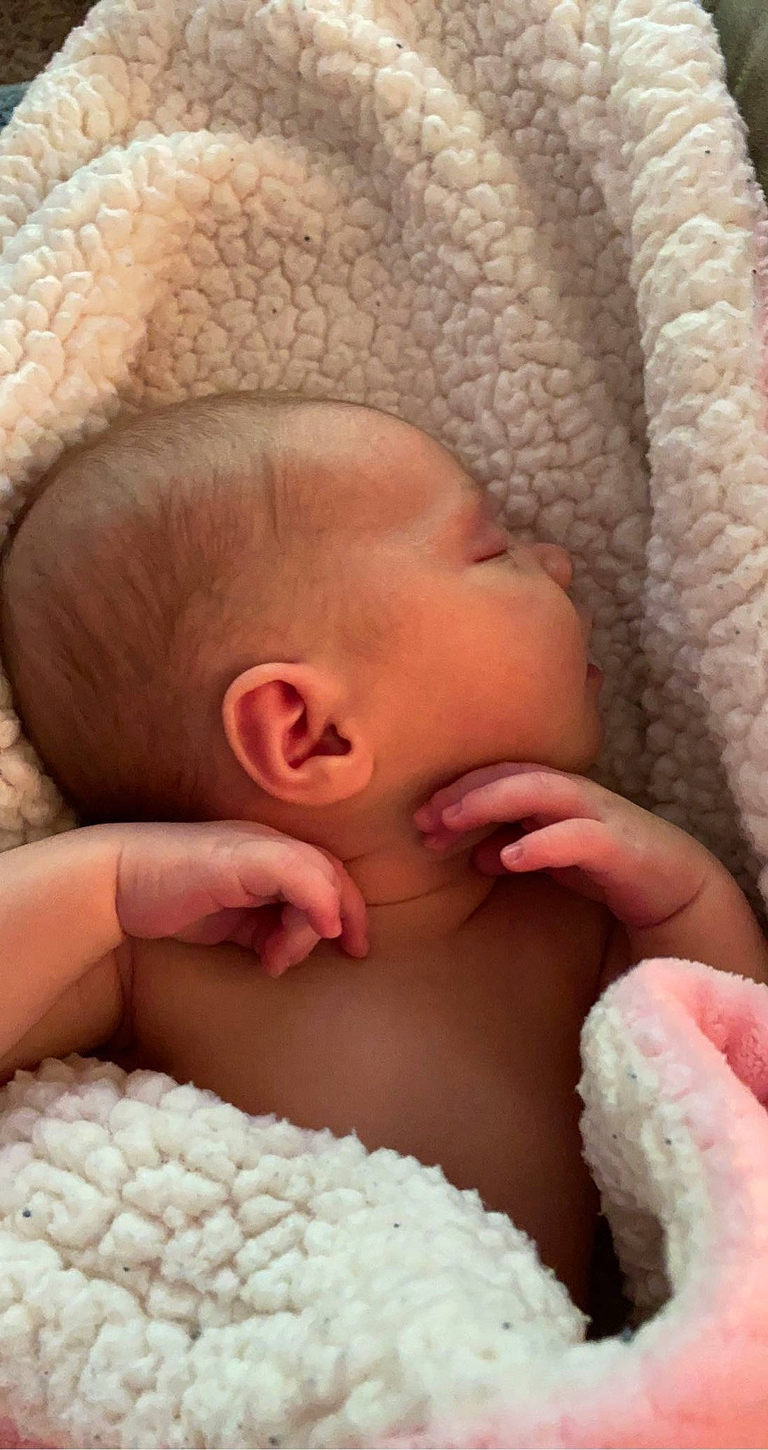 Timber is registered to the contest to win money with this photo: arm, baby, baby_sleeping, cheek, chin, comfort, ear, eye, eyebrow, eyelash, face, hand, head, iris, lip, mouth, muscle, nose, person, skin