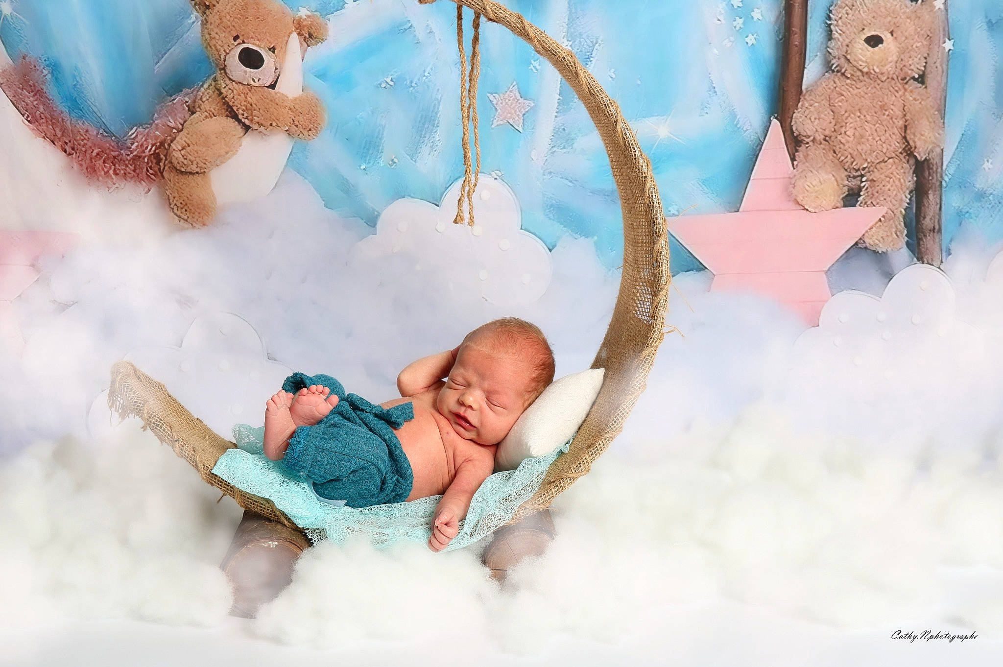 Naël a rejoint le concours — aidez-le/la à gagner de superbes lots ! art, azure, baby, baby_sleeping, baby_toddler_clothing, child, comfort, freezing, fun, happy, leisure, linens, mammal, pattern, people_in_nature, person, playing_with_kids, snow, textile, toddler