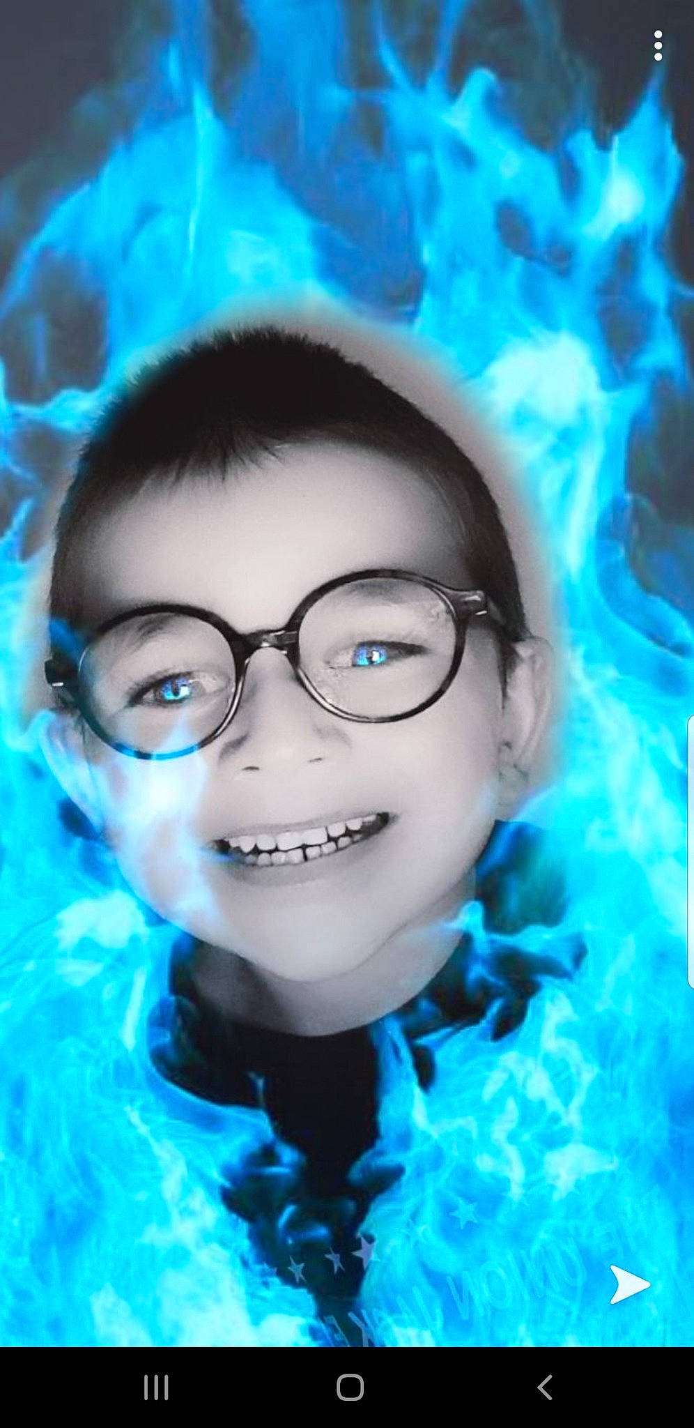 Kenzo participe au concours pour gagner de l'argent avec cette photo : animation, art, cartoon, cool, eye, face, fun, glasses, illustration, jaw, joy, person, portrait, recreation, smile