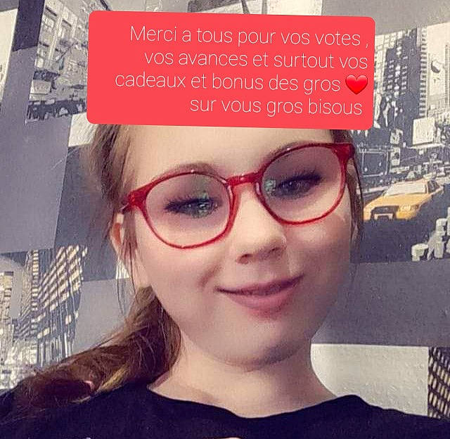 Clara a rejoint le concours — aidez-le/la à gagner de superbes lots ! beauty, cool, eye_glass_accessory, eyelash, eyewear, font, forehead, glasses, goggles, happy, headwear, joy, lip, material_property, morning, person, photograph, selfie, smile, snapshot