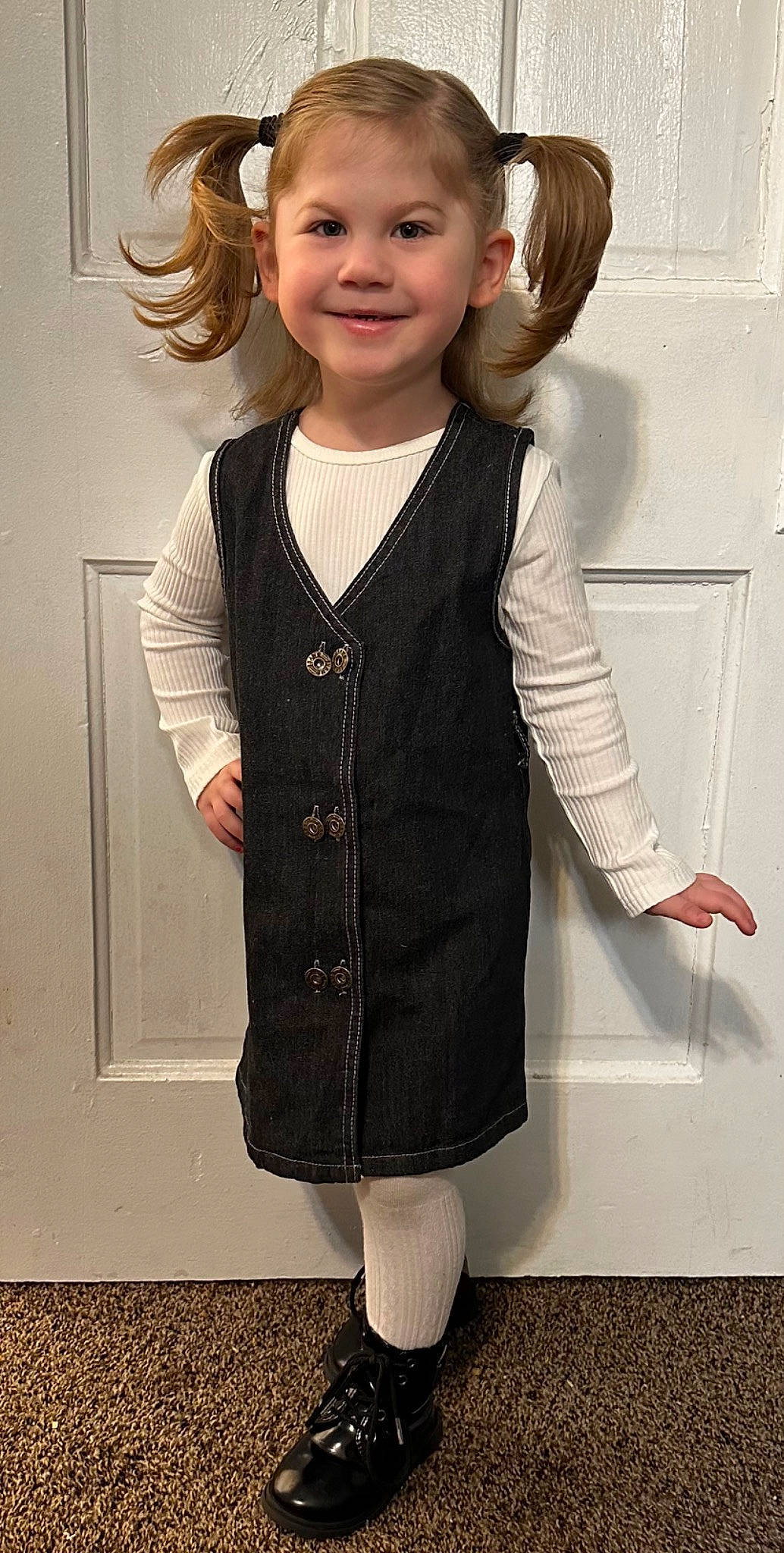 Clarke is registered to the contest to win money with this photo: baby_toddler_clothing, blazer, blond, collar, day_dress, fashion_accessory, fashion_design, flash_photography, formal_wear, gesture, happy, jewellery, joint, joy, neck, pattern, person, sleeve, smile, toddler