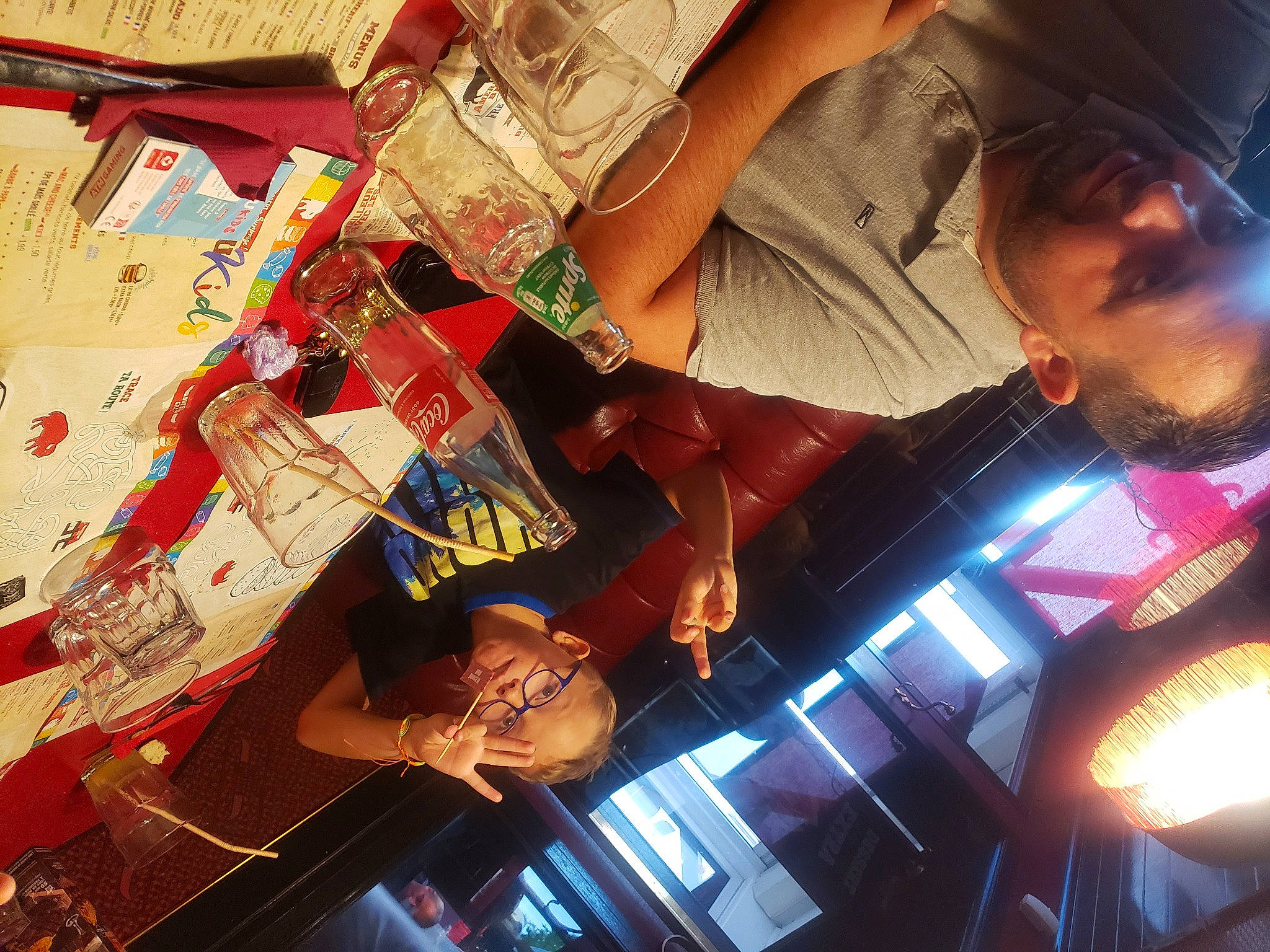 Lyham a rejoint le concours — aidez-le/la à gagner de superbes lots ! art, artist, beauty, design, elbow, entertainment, event, eyewear, fashion_design, fun, hat, leisure, machine, magenta, person, recreation, room, space, t_shirt, thigh