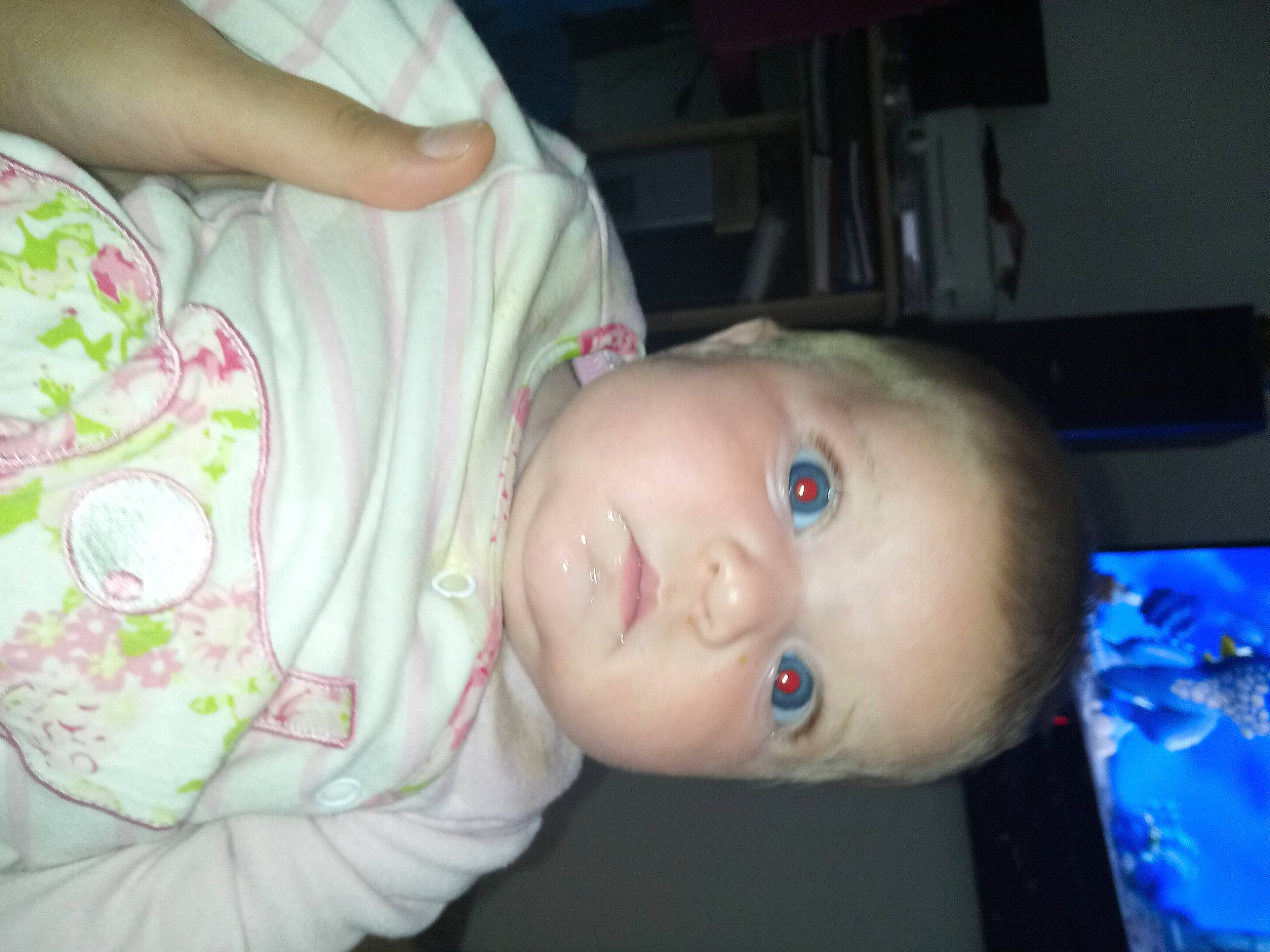 Emma participe au concours pour gagner de l'argent avec cette photo : baby, baby_products, baby_toddler_clothing, baby_toys, cheek, child, ear, electric_blue, eyebrow, eyelash, facial_expression, fun, iris, lip, mouth, nose, person, sitting, skin, sleeve