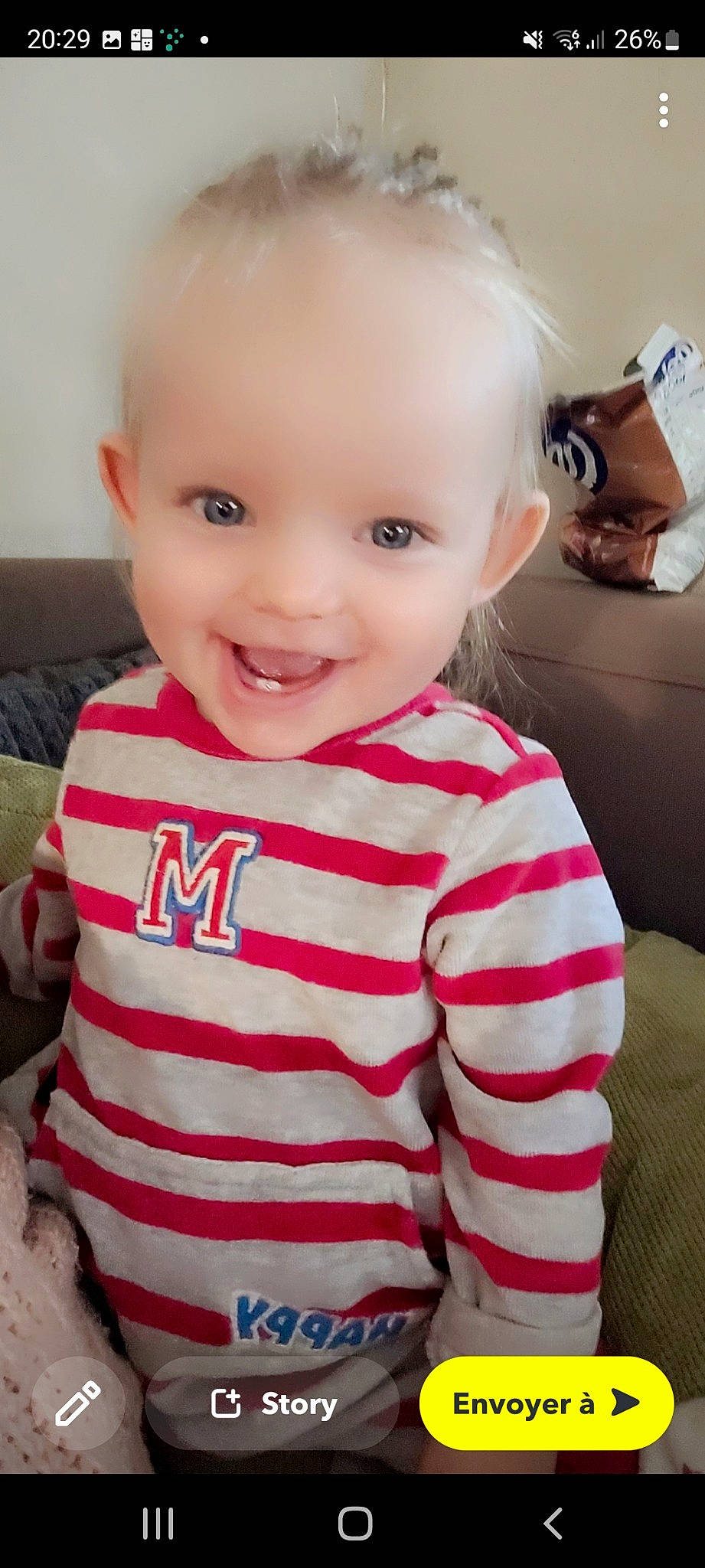 Garance a rejoint le concours — aidez-le/la à gagner de superbes lots ! baby, baby_toddler_clothing, cheek, chin, eyebrow, eyelash, facial_expression, hairstyle, happy, iris, joy, lip, mouth, nose, person, pink, product, skin, sleeve, smile