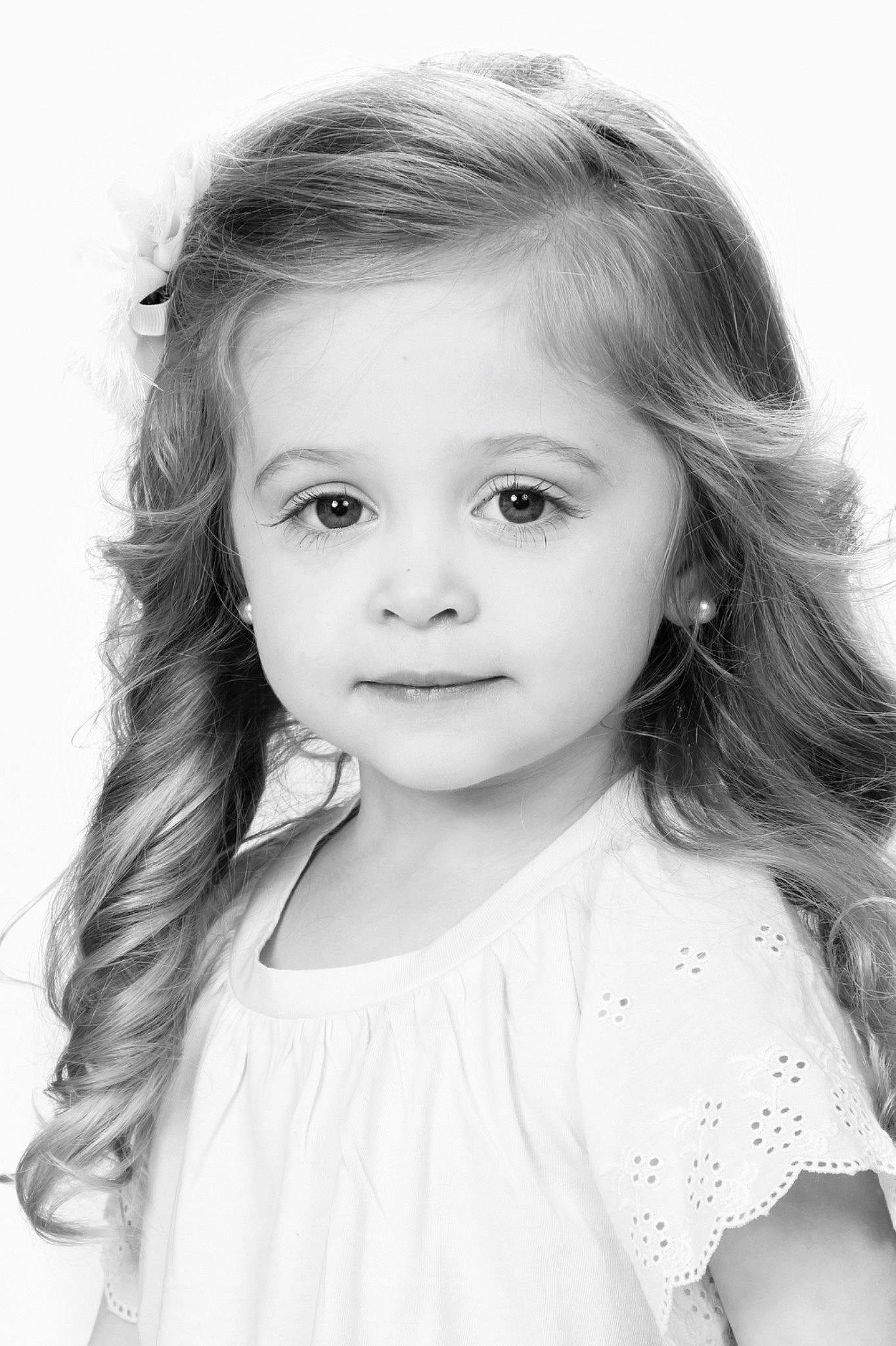 Hadleigh is registered to the contest to win money with this photo: baby_toddler_clothing, beauty, black_and_white, child, child_model, day_dress, eyebrow, hair, hairstyle, iris, lip, monochrome, monochrome_photography, person, portrait, portrait_photography, shoulder, style, toddler, white