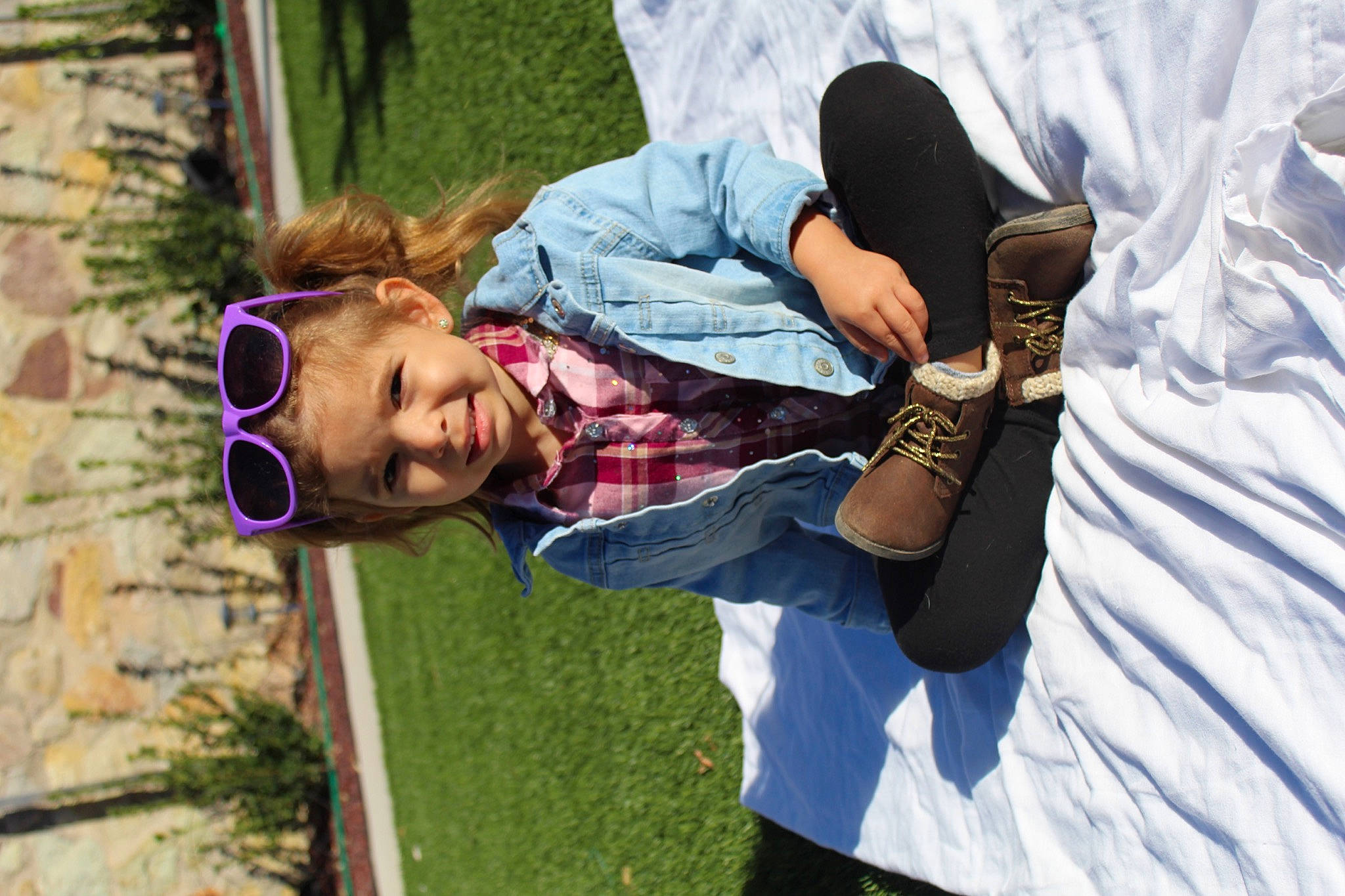 Savannah joined the competition — help win amazing prizes! cool, person, photography, tree