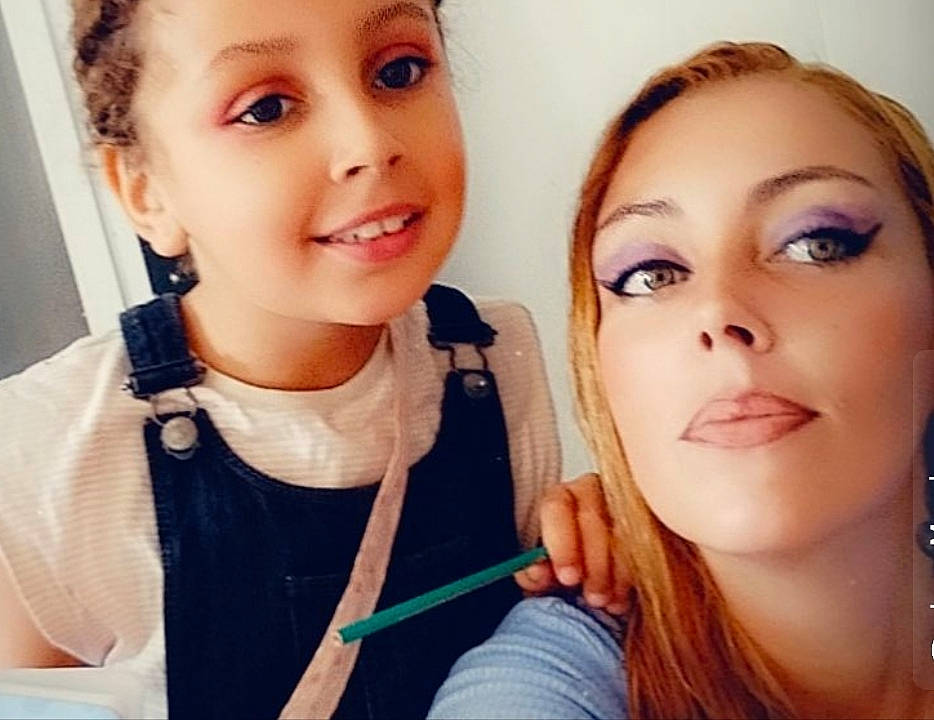 Naya participe au concours pour gagner de l'argent avec cette photo : cheek, cool, ear, eye, eye_liner, eyebrow, eyelash, face, gesture, hair, happy, head, iris, jaw, joy, lip, makeover, neck, nose, person