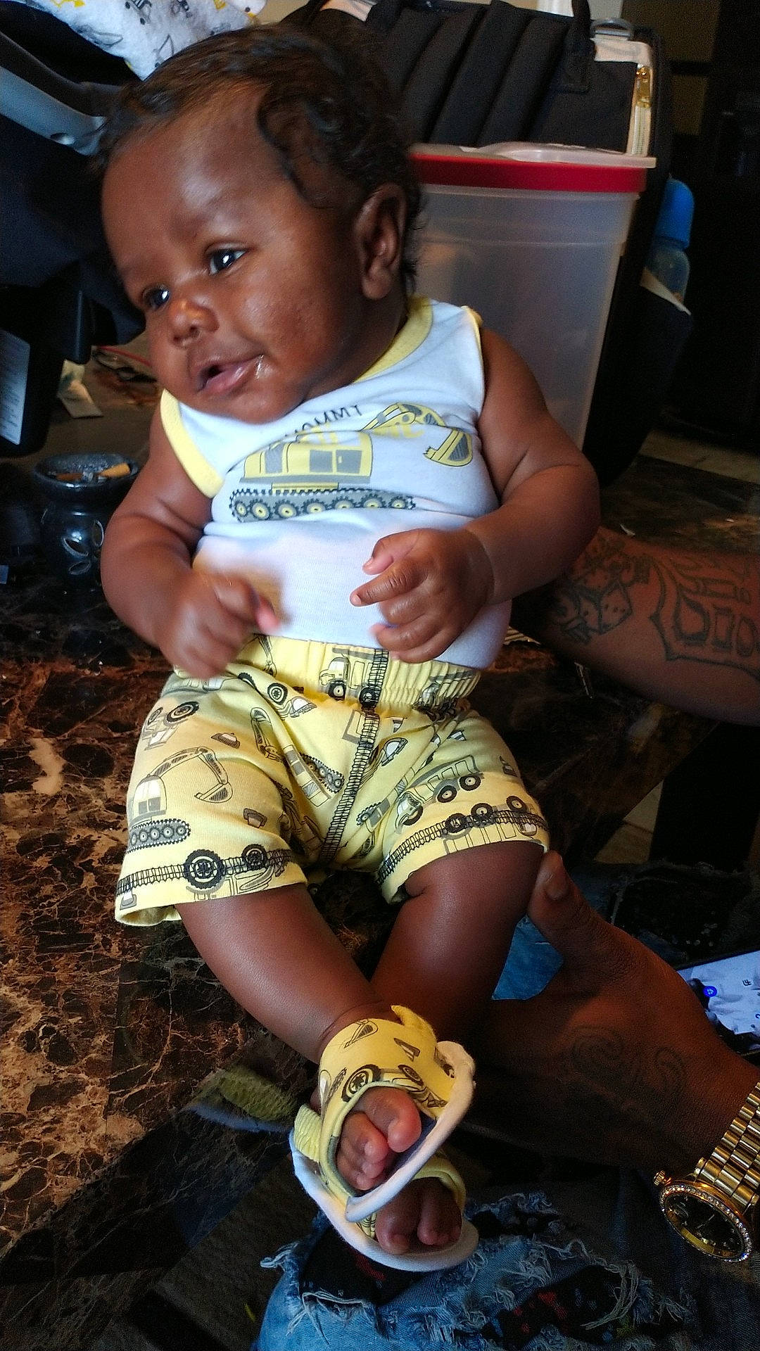 Knowledge is registered to the contest to win money with this photo: black, cool, elbow, flash_photography, fun, happy, head, human, human_leg, joint, knee, mouth, muscle, organ, people, person, shorts, skin, snapshot, thigh