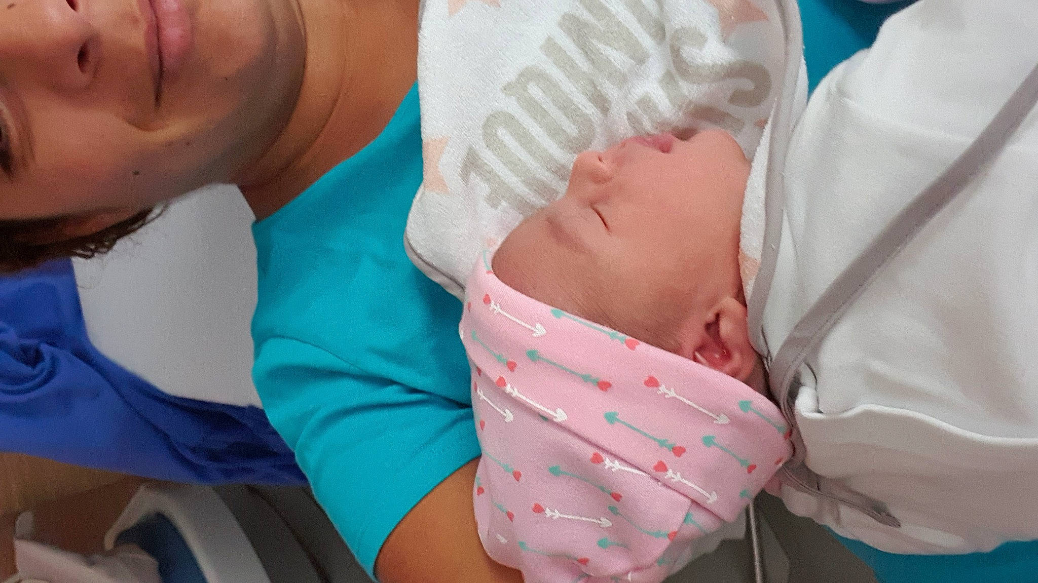 Letna a rejoint le concours — aidez-le/la à gagner de superbes lots ! abdomen, baby, baby_sleeping, beauty, cheek, child, comfort, elbow, finger, gesture, human, joint, mouth, neck, person, product, shoulder, skin, textile, toddler