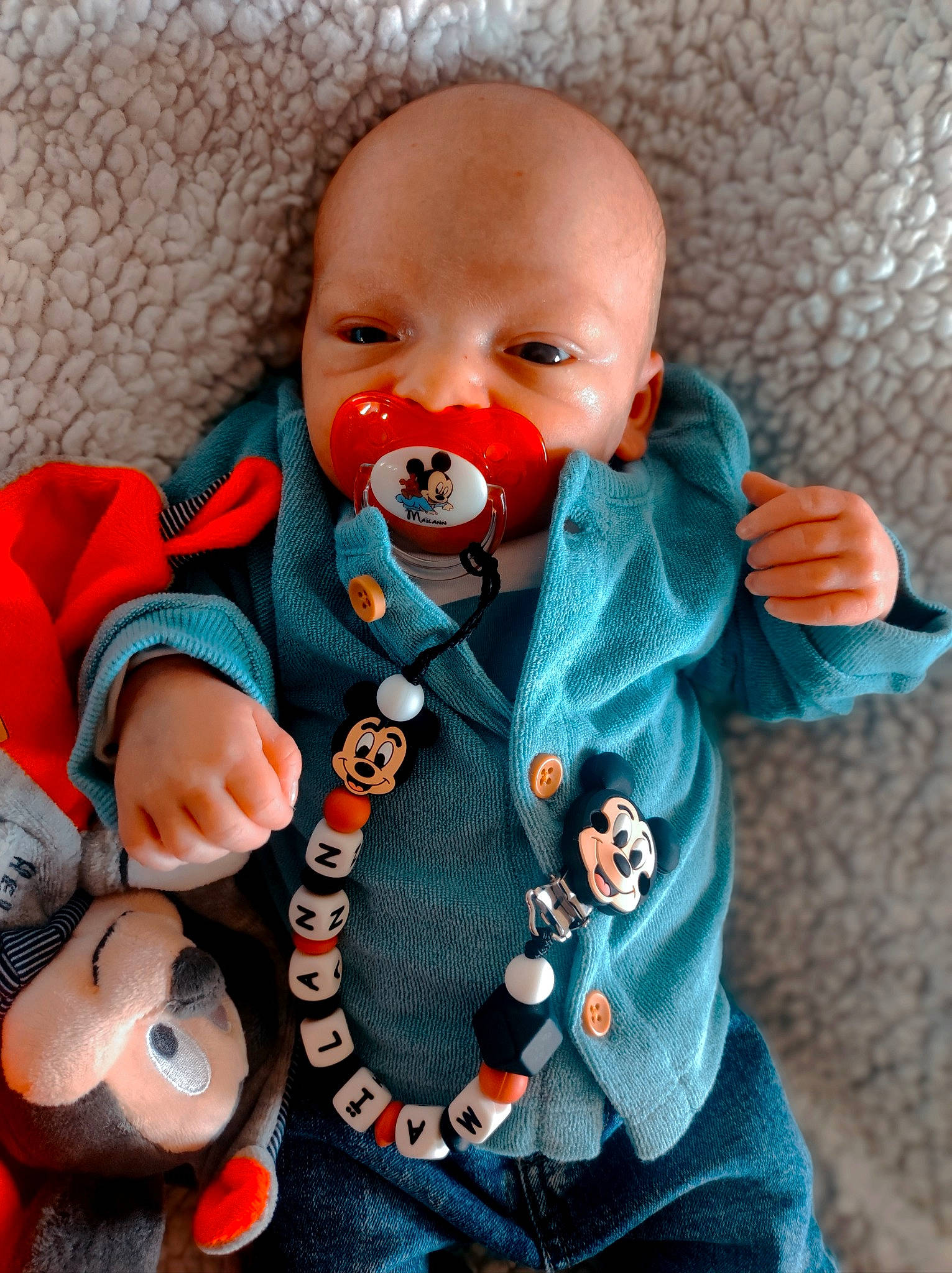 Maïlann participe au concours pour gagner de l'argent avec cette photo : baby, baby_toddler_clothing, cheek, dress, facial_expression, happy, head, human_body, iris, lip, mouth, nose, orange, outerwear, person, product, skin, sleeve, textile, toddler