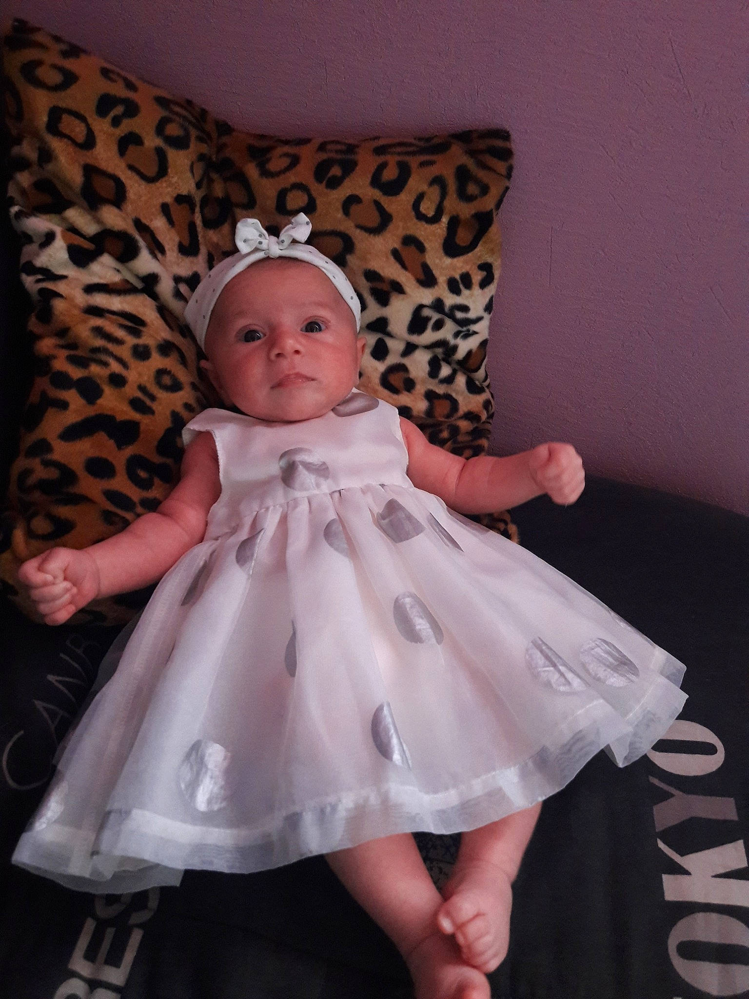 Séréna a rejoint le concours — aidez-le/la à gagner de superbes lots ! baby, child, clothing, costume, dress, person, pink, product, toddler, white