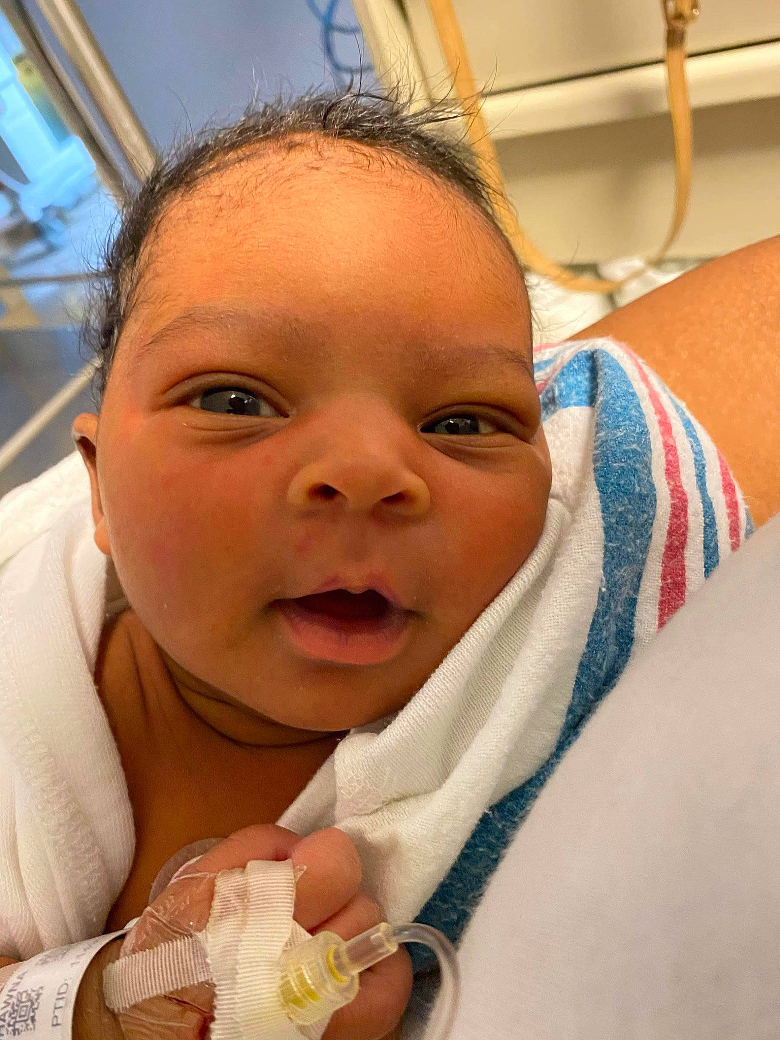 Desire is registered to the contest to win money with this photo: baby, baby_toddler_clothing, cheek, child, dessert, eating, eye, eyebrow, eyelash, food_craving, ice_cream, lip, person, sorbetes, sweetness, taste