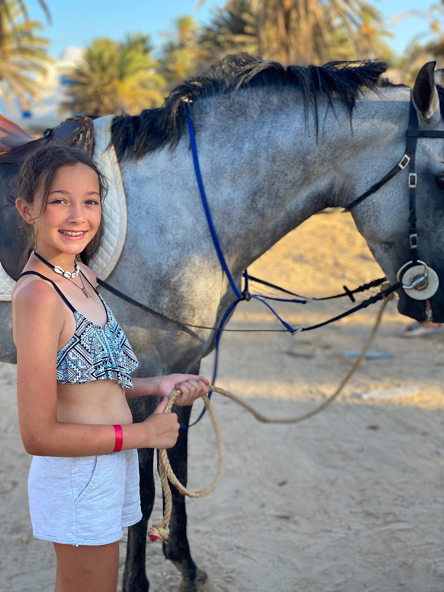 Khalissa a rejoint le concours — aidez-le/la à gagner de superbes lots ! bit, bridle, equestrianism, eye, hair, head, horse, horse_supplies, horse_tack, joy, landscape, liver, mane, person, recreation, rein, sky, smile, snout, travel