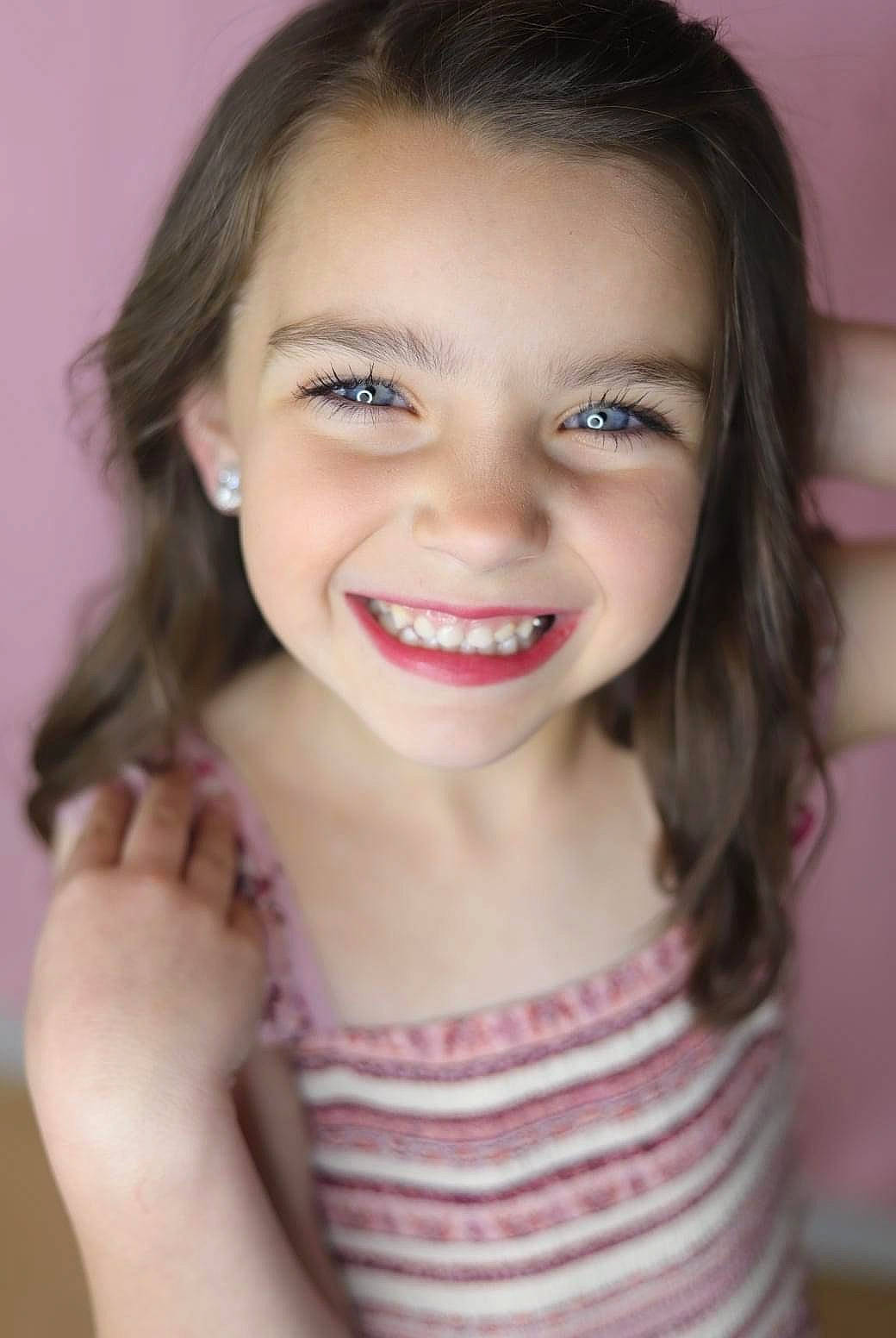 Finlee is registered to the contest to win money with this photo: cheek, chin, ear, eye, eyebrow, eyelash, face, flash_photography, forehead, happy, iris, jaw, joy, lip, mouth, neck, nose, person, shoulder, skin