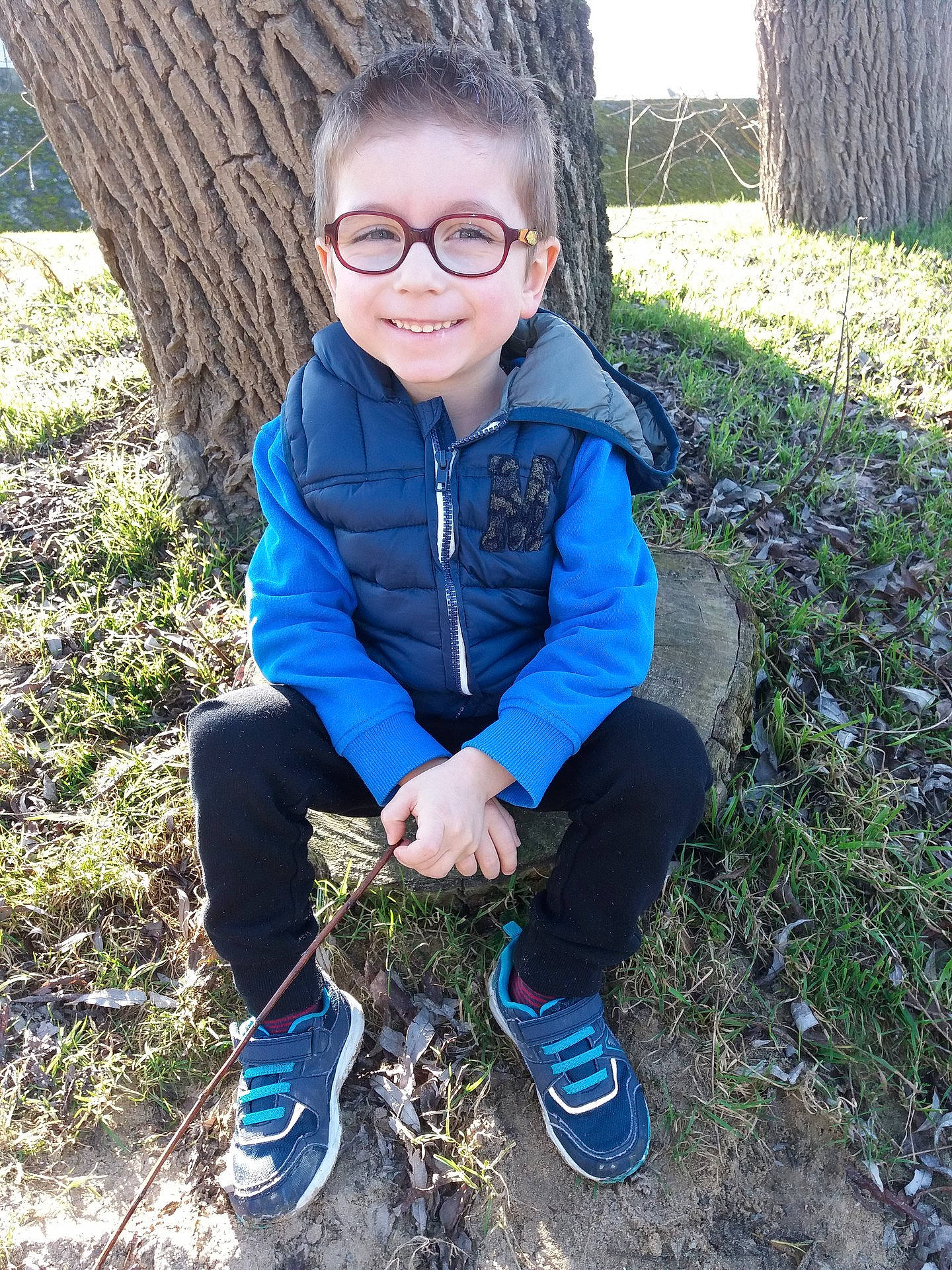 Mathéo a rejoint le concours — aidez-le/la à gagner de superbes lots ! adventure, blue, hiking, joy, people, spring, walking