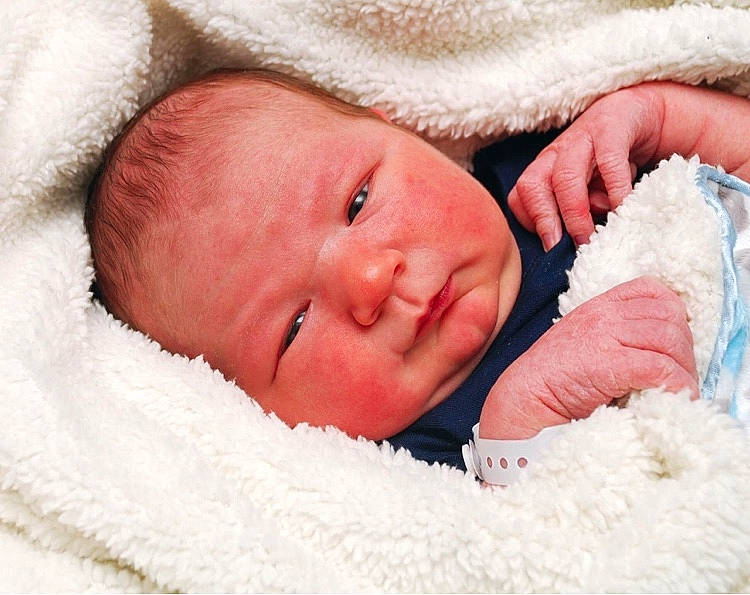 Aidyn is registered to the contest to win money with this photo: baby, baby_sleeping, birth, blanket, cheek, child, eye, fur, hand, lip, mouth, nose, person, photography, pink, portrait_photography, skin, sleep, smile, textile