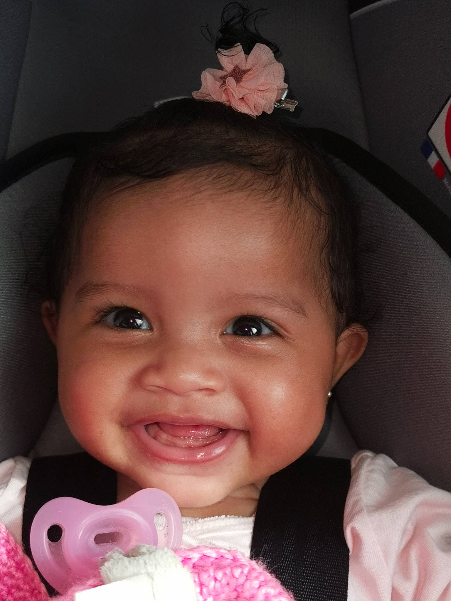 Kassandra participe au concours pour gagner de l'argent avec cette photo : baby, beauty, cheek, child, chin, ear, eye, eyebrow, face, facial_expression, forehead, hair_accessory, head, joy, lip, mouth, nose, person, pink, skin