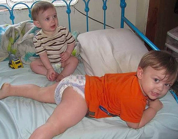 David is registered to the contest to win money with this photo: arm, baby, child, leg, person, play, toddler