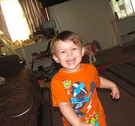 Anthony is registered to the contest to win money with this photo: child, cool, ear, eye, face, fun, happy, iris, joy, leg, organ, person, play, smile, summer, t_shirt, toddler, tooth, vacation