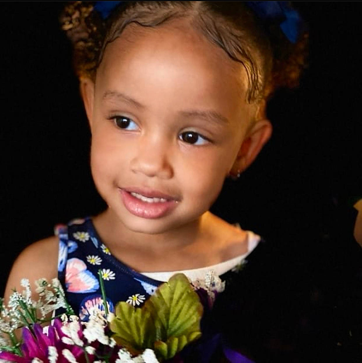 Aliza is registered to the contest to win money with this photo: beauty, cheek, child, child_model, eye, face, facial_expression, forehead, hair, hairstyle, happy, head, human, iris, joy, lip, nose, person, photography, plant