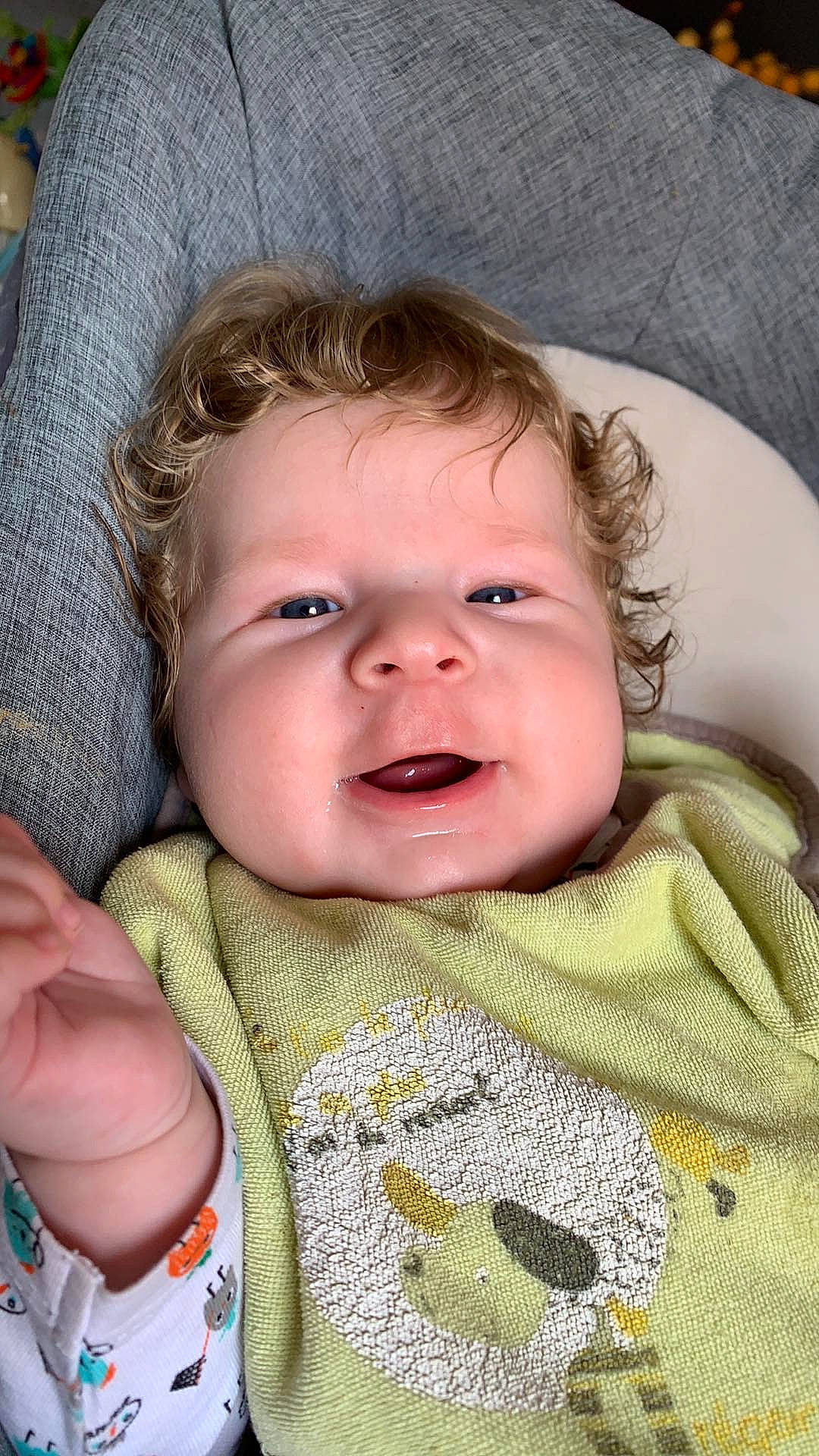 Yliano participe au concours pour gagner de l'argent avec cette photo : baby, cheek, child, chin, eye, face, facial_expression, head, iris, lip, mouth, nose, person, skin, smile, toddler