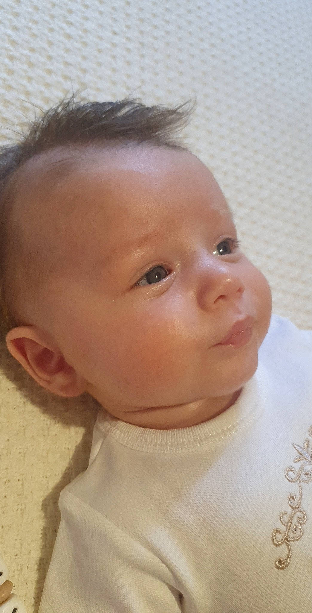 Tony a rejoint le concours — aidez-le/la à gagner de superbes lots ! baby, baby_toddler_clothing, cheek, collar, ear, eyebrow, eyelash, face, forehead, happy, head, iris, jaw, lip, mouth, nose, person, skin, sleeve, throat