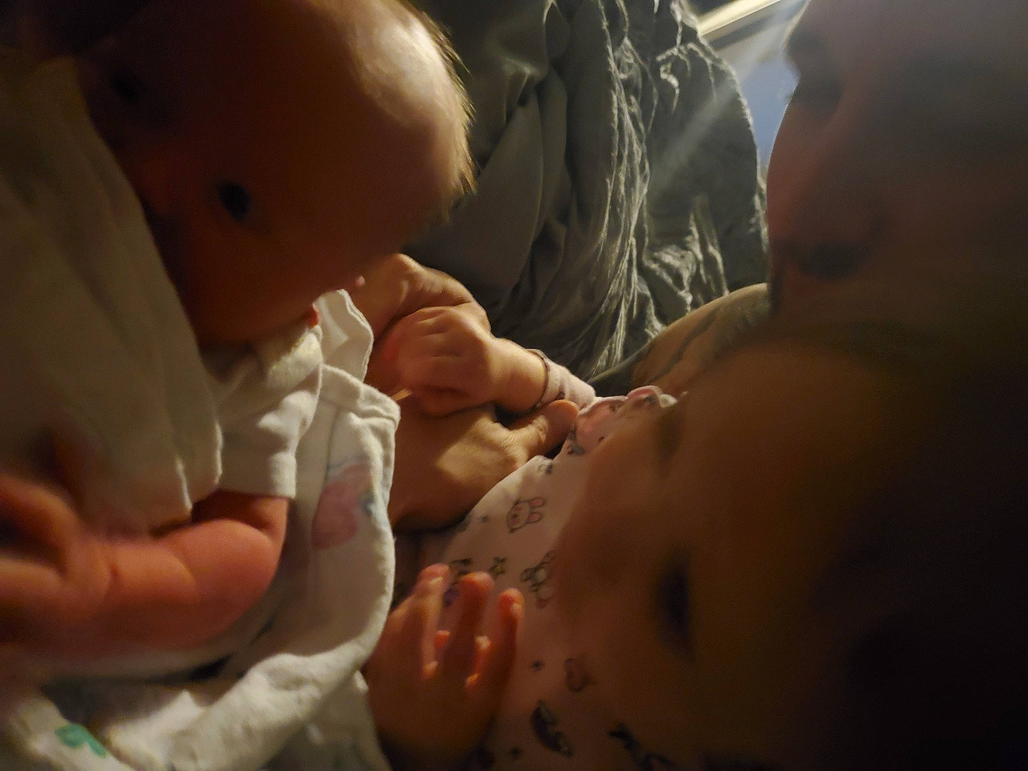 Kora is registered to the contest to win money with this photo: abdomen, baby, cheek, child, childbirth, comfort, event, eye, eyebrow, eyelash, finger, gesture, hand, mouth, nail, nose, room, skin, thumb, toddler