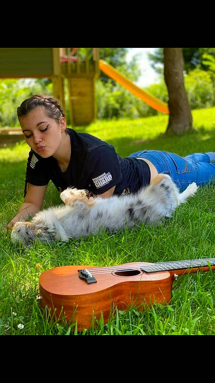 Willow is registered to the contest to win money with this photo: grass, lawn, leisure, photography