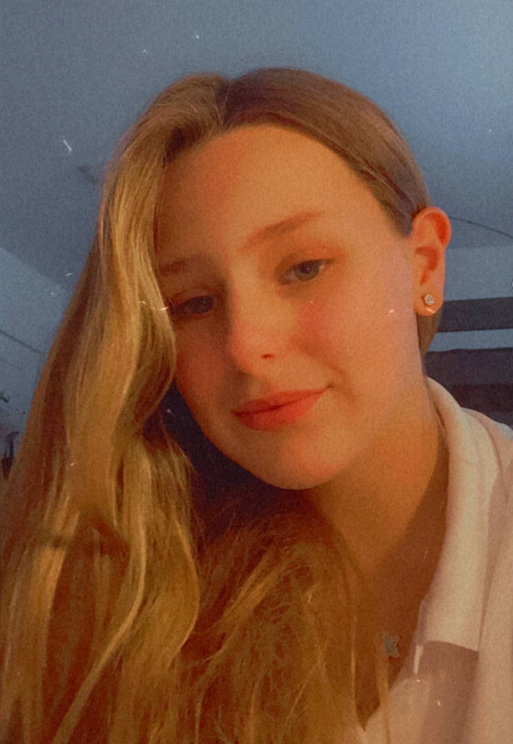 Abbey is registered to the contest to win money with this photo: bridal_accessory, cheek, chin, ear, eyebrow, eyelash, flash_photography, forehead, hair, happy, iris, jaw, joy, layered_hair, lip, long_hair, neck, nose, person, selfie