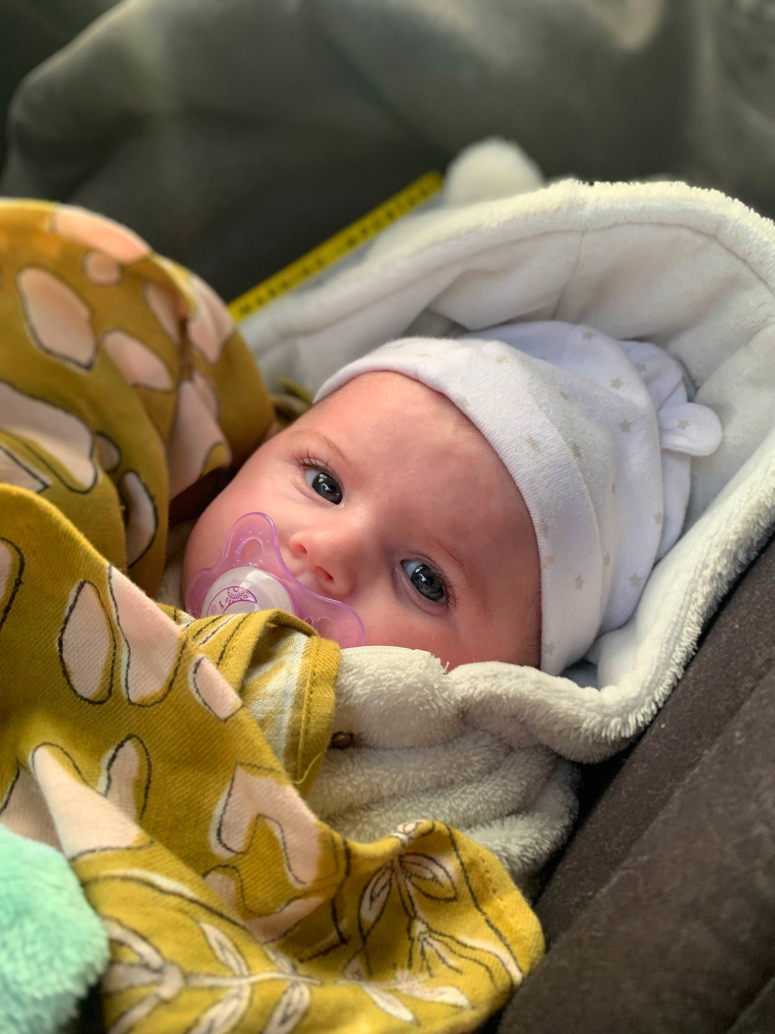 Elya a rejoint le concours — aidez-le/la à gagner de superbes lots ! baby, baby_products, baby_safety, baby_sleeping, baby_toddler_clothing, bedtime, cheek, child, comfort, face, hat, headwear, linens, nap, person, skin, sleep, toddler