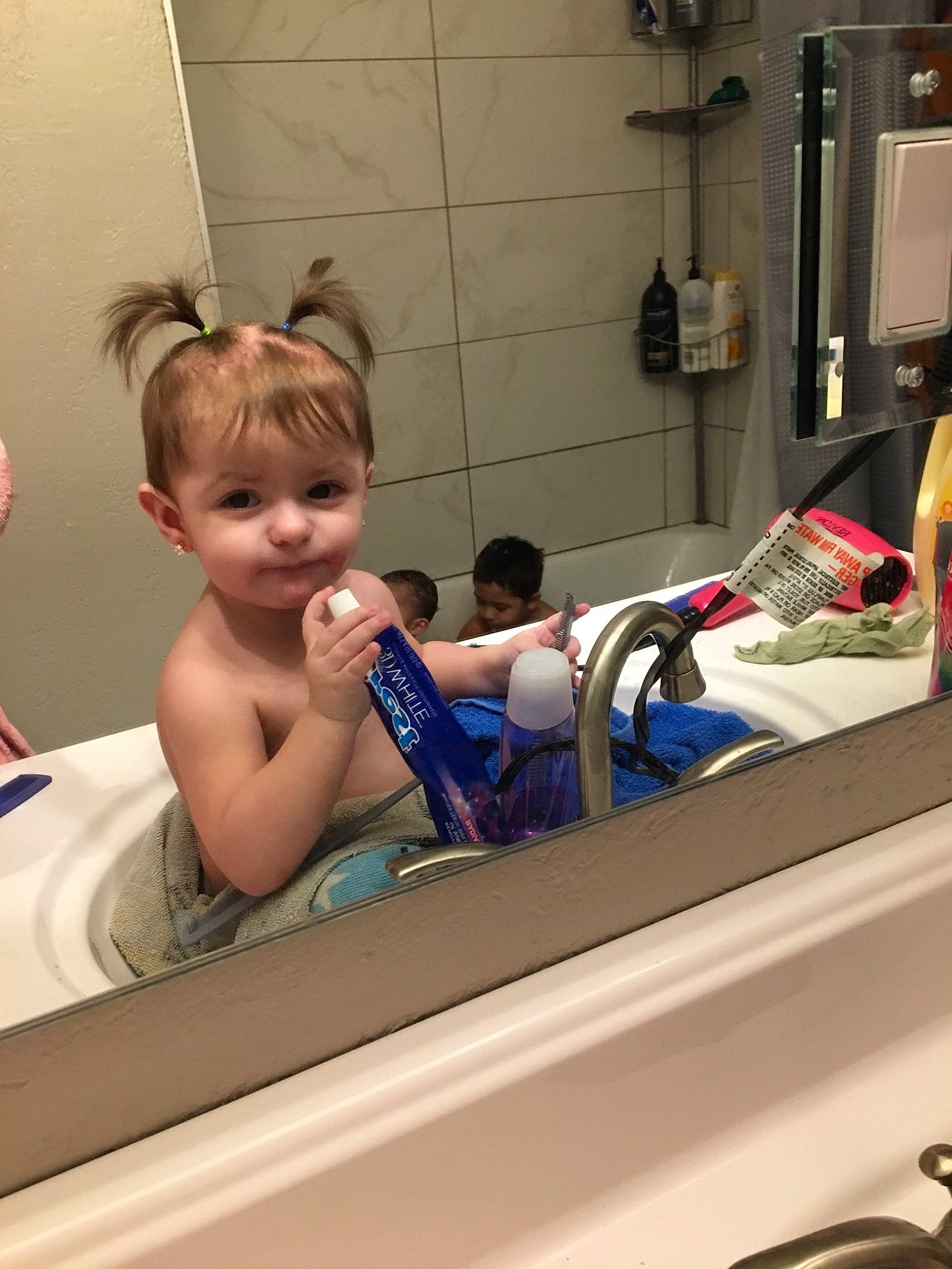 Aviyana joined the competition — help win amazing prizes! bathing, child, person, smile, toddler, washing