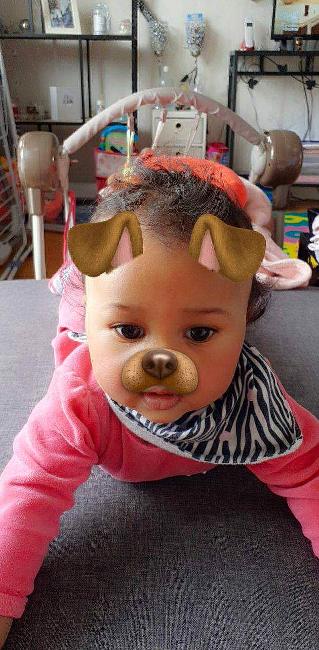 Kayla a rejoint le concours — aidez-le/la à gagner de superbes lots ! baby, baby_products, baby_toddler_clothing, chair, cheek, child, chin, costume, eye, fictional_character, flooring, fun, fur, happy, headgear, mammal, nose, person, sitting, toddler