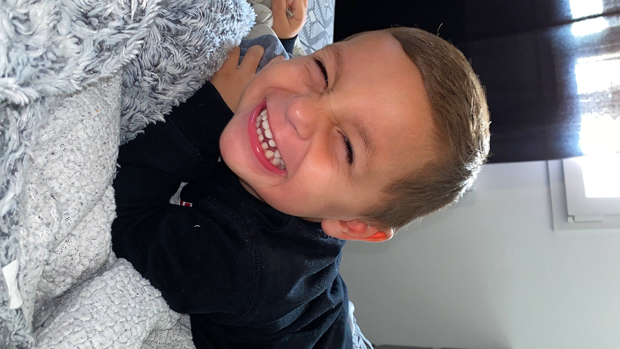 Naïm participe au concours pour gagner de l'argent avec cette photo : baby_laughing, cheek, child, cool, eyewear, facial_expression, flash_photography, fun, happy, human_body, joy, laugh, lip, mouth, nose, person, skin, smile, toddler, tooth