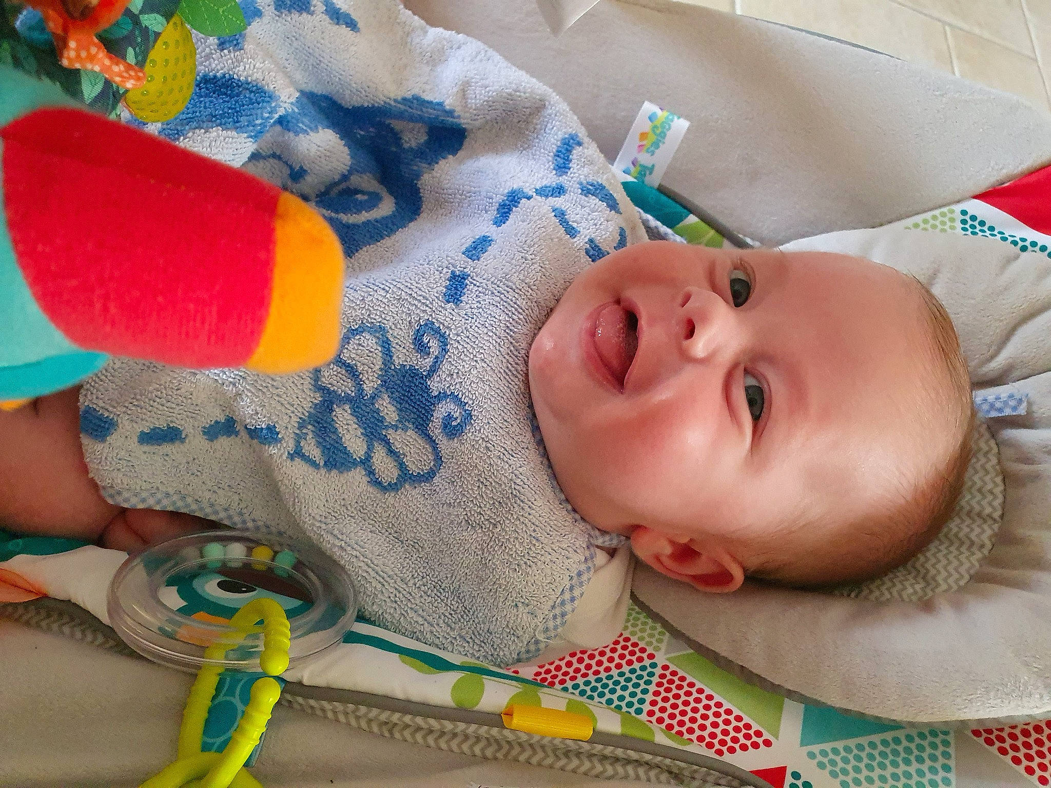 Jules participe au concours pour gagner de l'argent avec cette photo : baby, baby_products, child, person, toddler