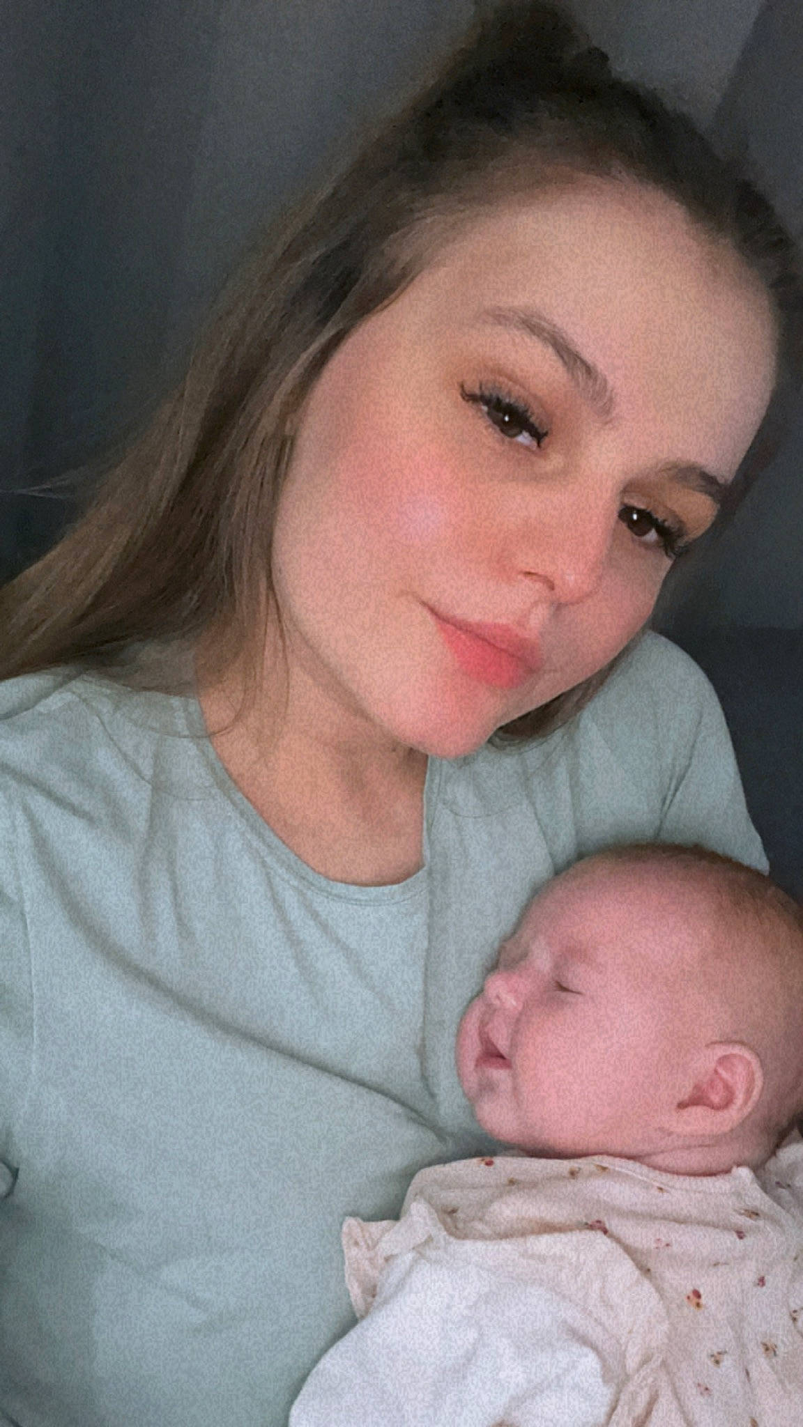 Nyna a rejoint le concours — aidez-le/la à gagner de superbes lots ! baby, cheek, chin, comfort, ear, eyebrow, eyelash, face, forehead, gesture, happy, human, iris, lip, mouth, neck, nose, organ, people, person